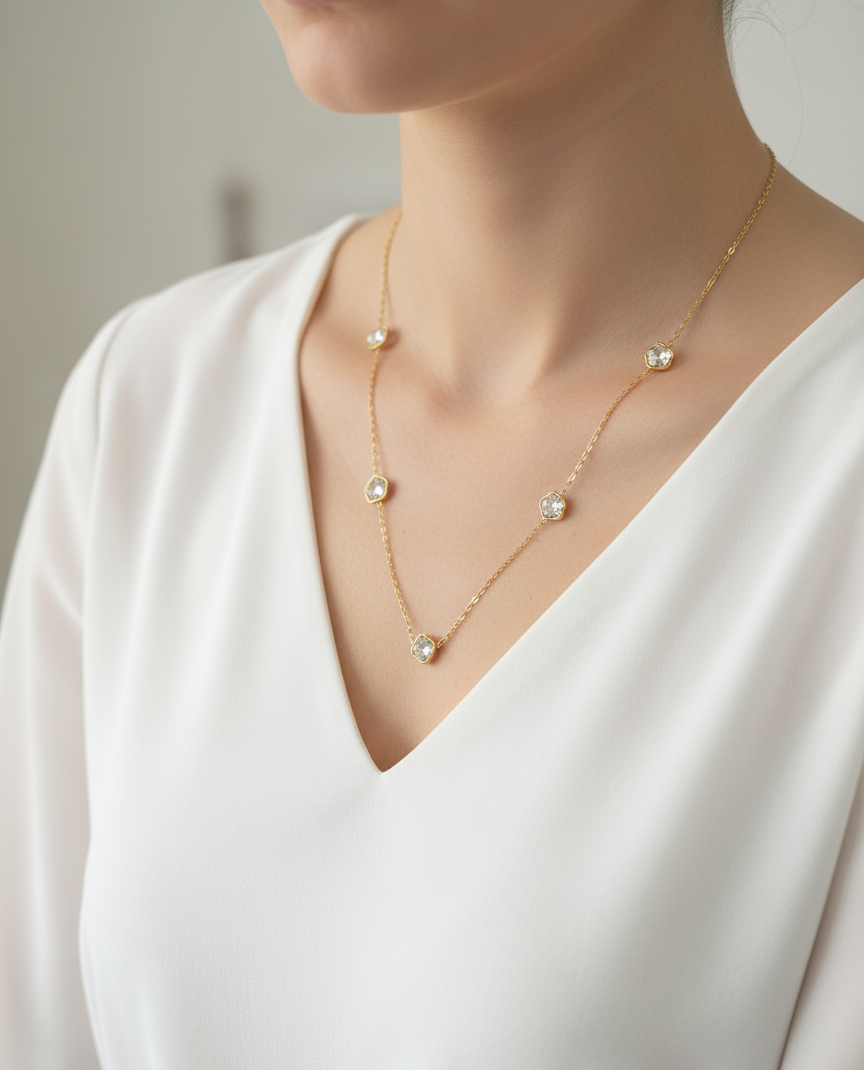 Anti Tarnish Floral Diamonds Necklace 18K Gold Plated