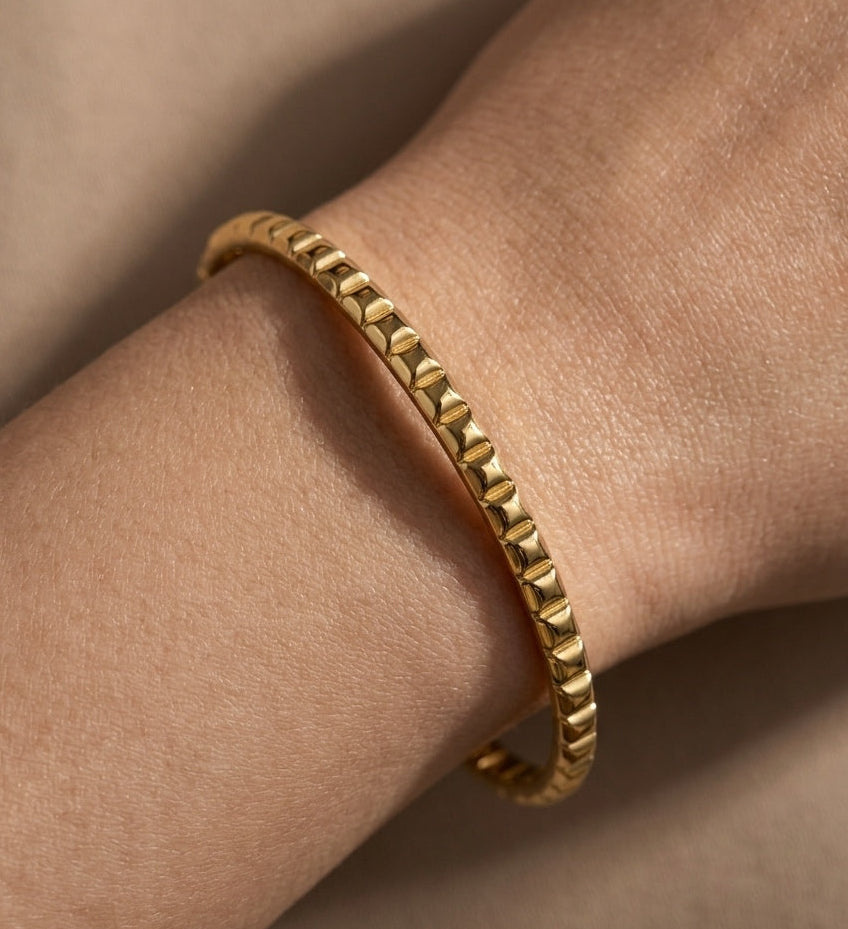 Anti Tarnish Geometric Texture Bracelet 18K Gold Plated