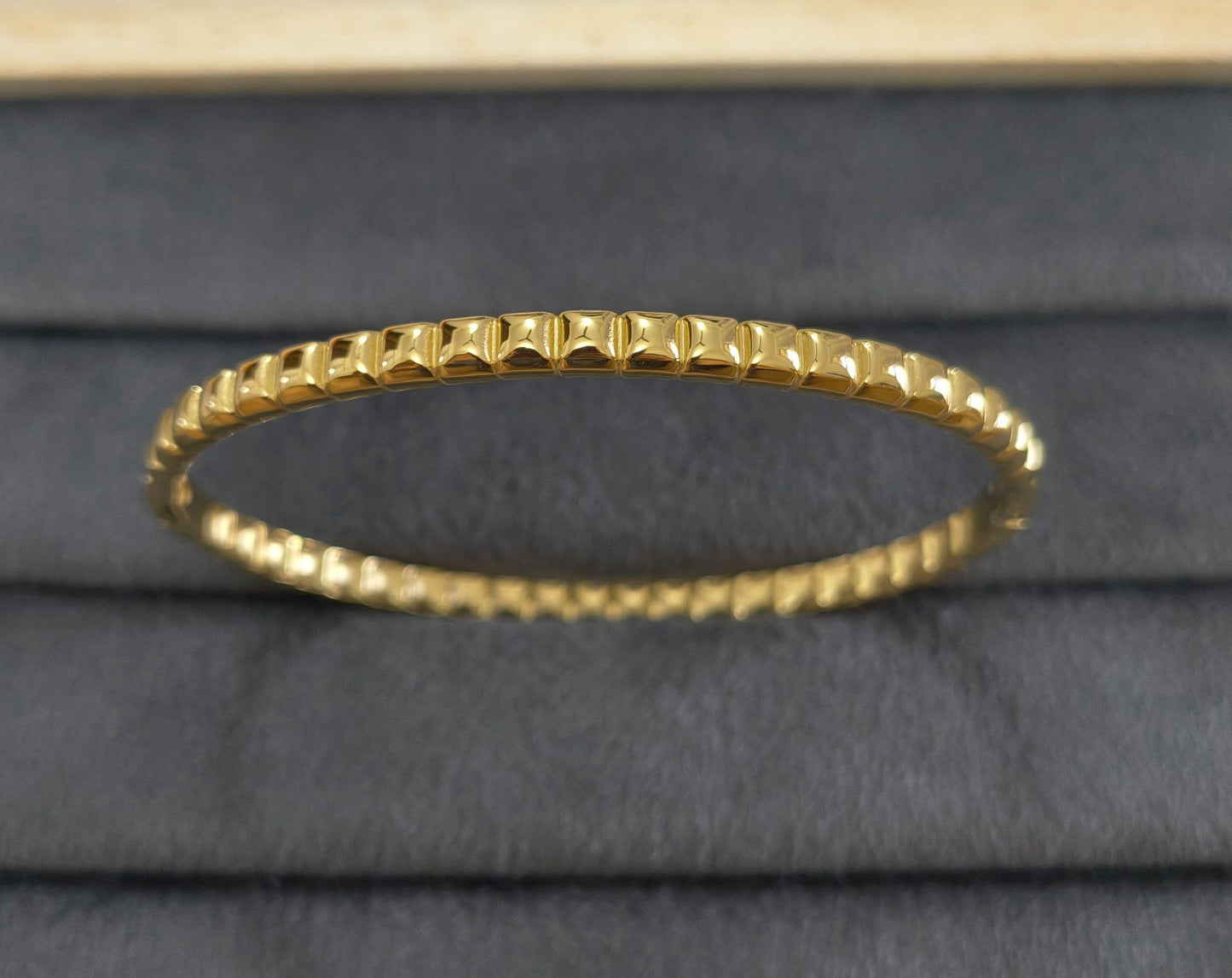 Anti Tarnish Geometric Texture Bracelet 18K Gold Plated
