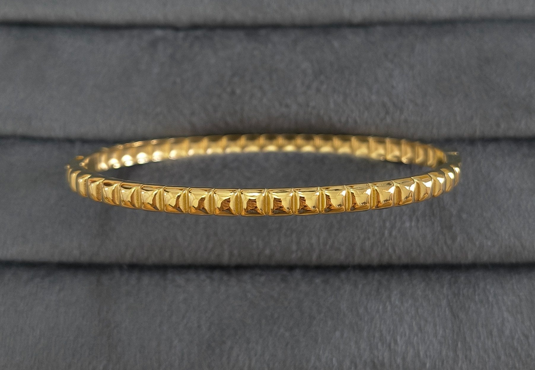 Anti Tarnish Geometric Texture Bracelet 18K Gold Plated