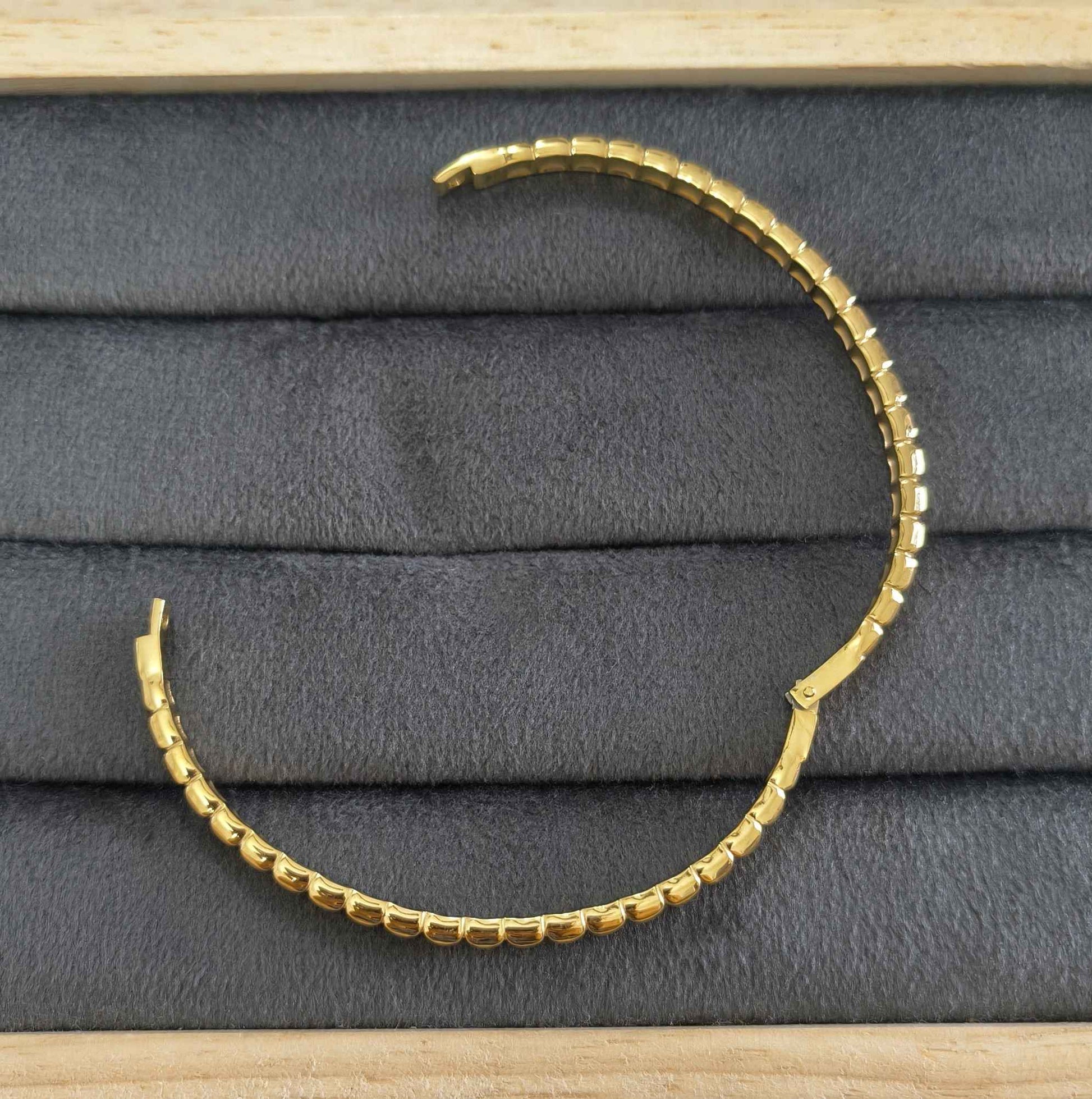 Anti Tarnish Geometric Texture Bracelet 18K Gold Plated