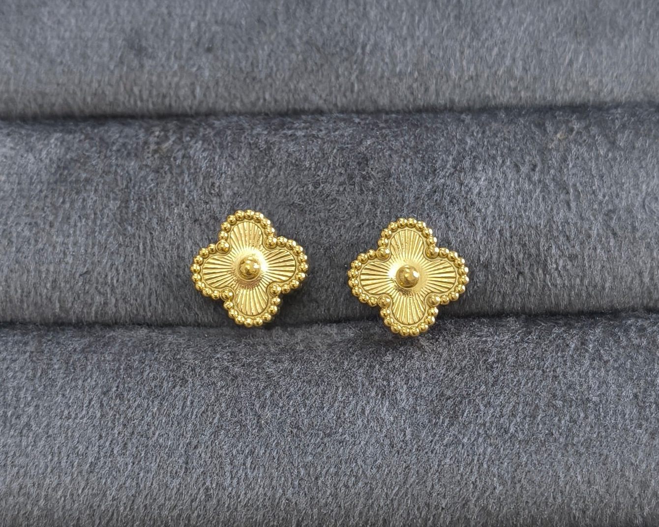 Anti Tarnish Golden Clover Stud Earrings 18K Gold Plated