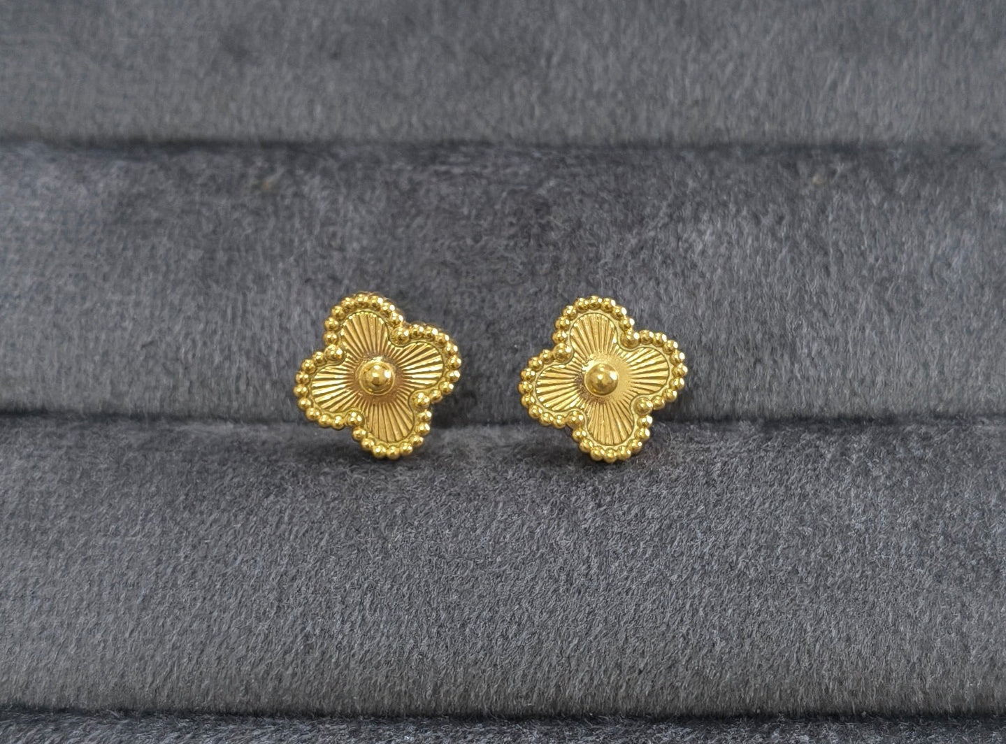 Anti Tarnish Golden Clover Stud Earrings 18K Gold Plated