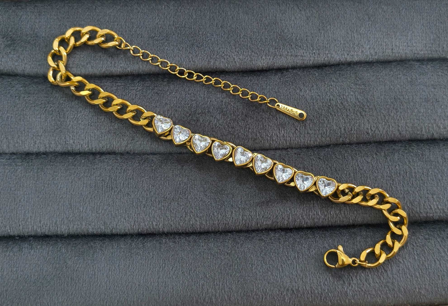 Anti Tarnish Heart Cuban Chain Bracelet 18K Gold Plated