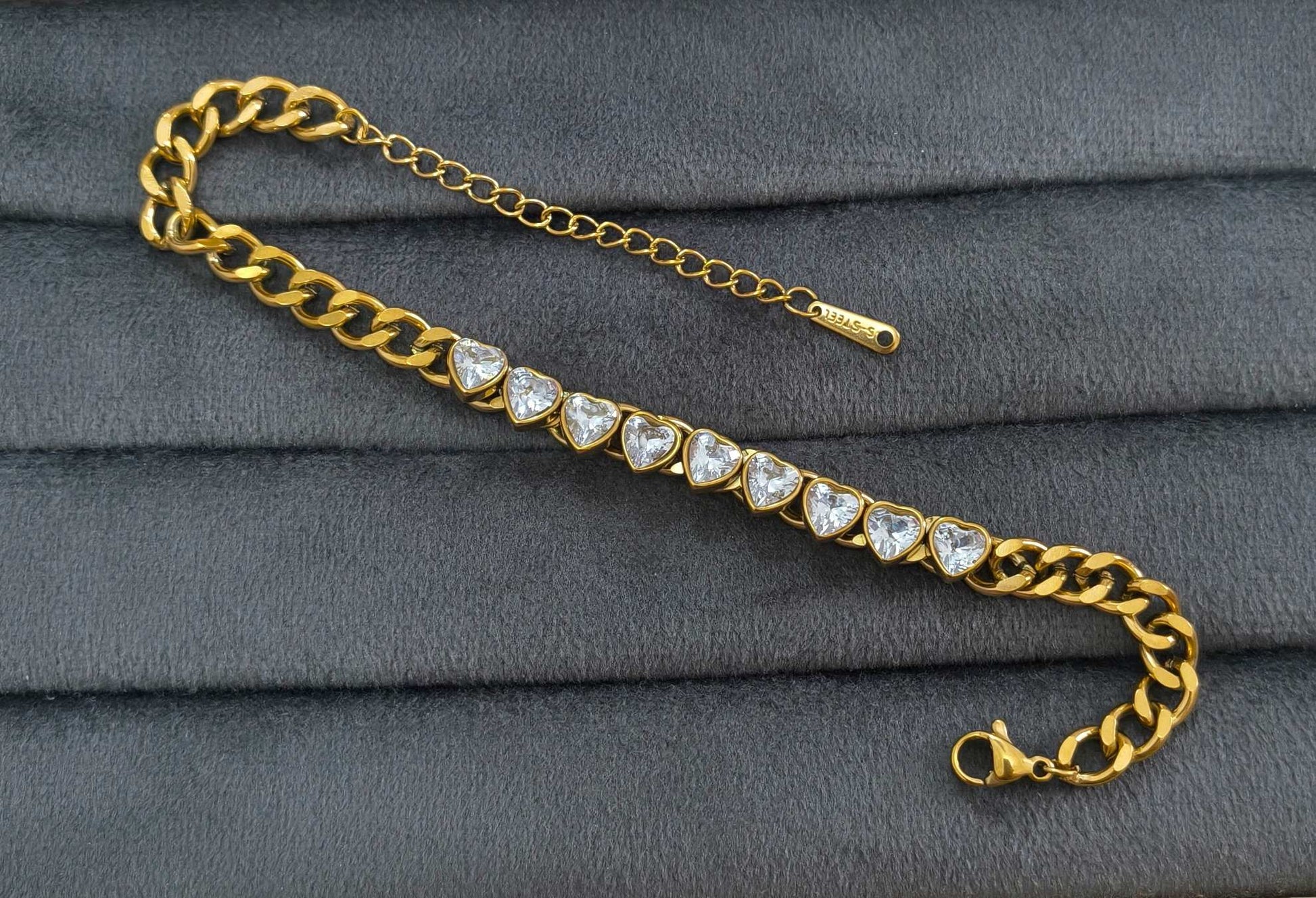 Anti Tarnish Heart Cuban Chain Bracelet 18K Gold Plated