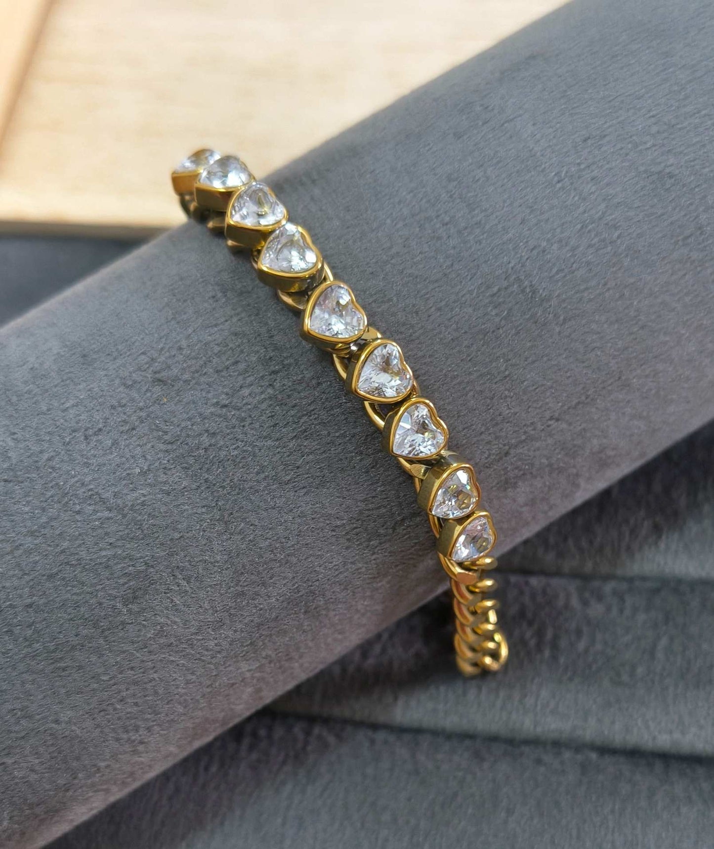 Anti Tarnish Heart Cuban Chain Bracelet 18K Gold Plated