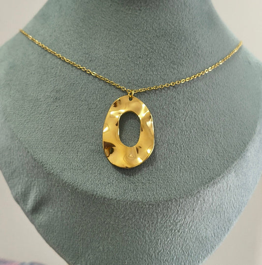 Anti Tarnish Hollow Round Pendant Necklace 18K Gold Plated