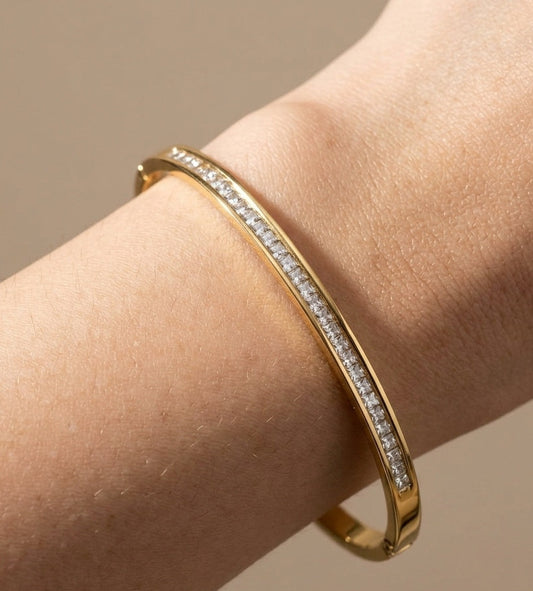 Anti Tarnish Line Of Stone Bracelet 18K Gold Plated