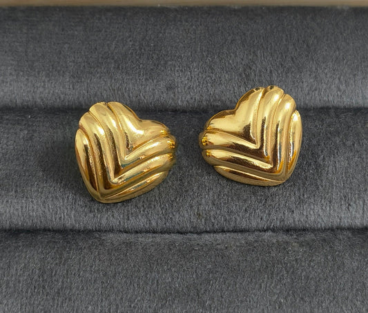 Anti Tarnish Love Rays Heart Stud Earrings 18K Gold Plated