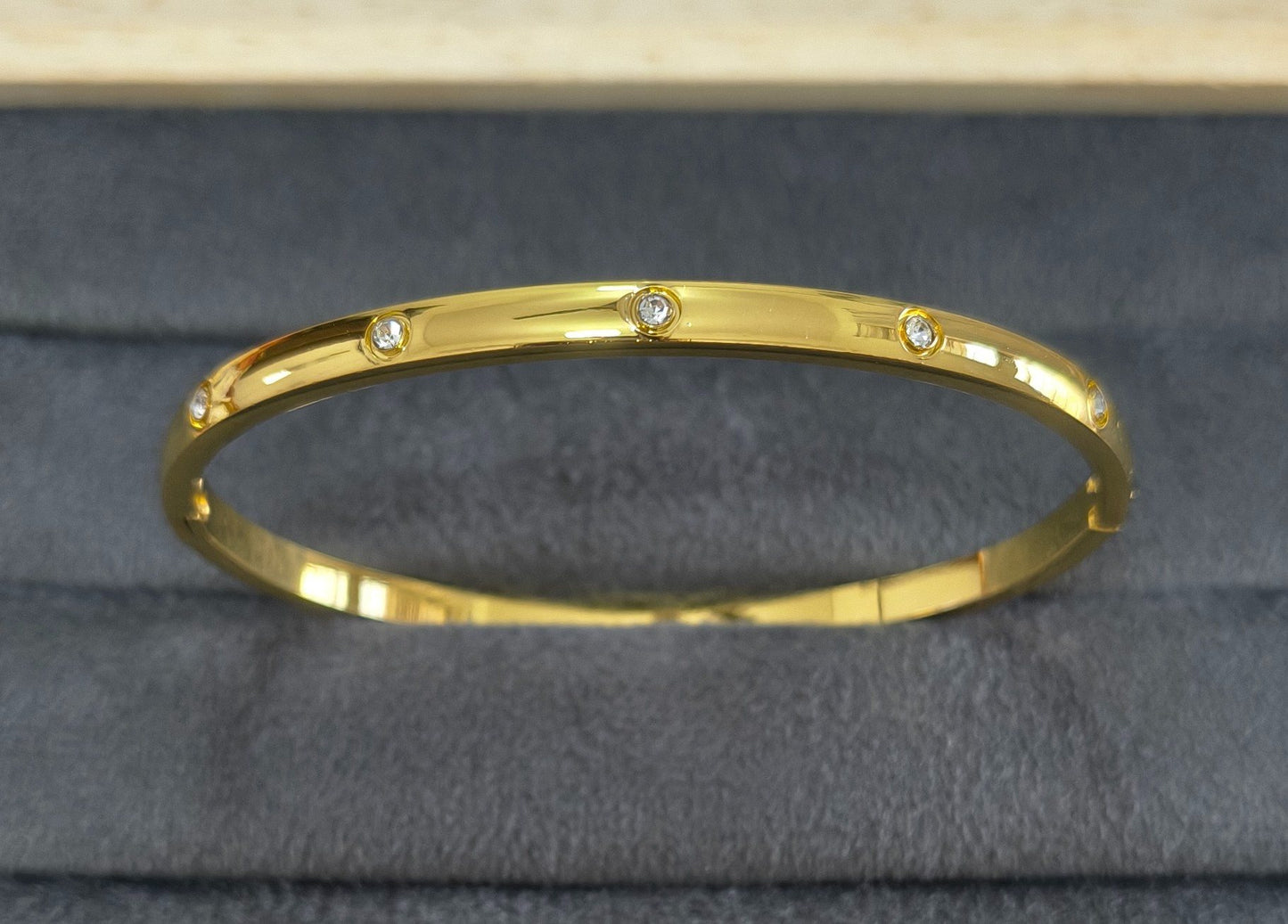 Anti Tarnish Luxury Aesthetic Bracelet 18K Gold Plated