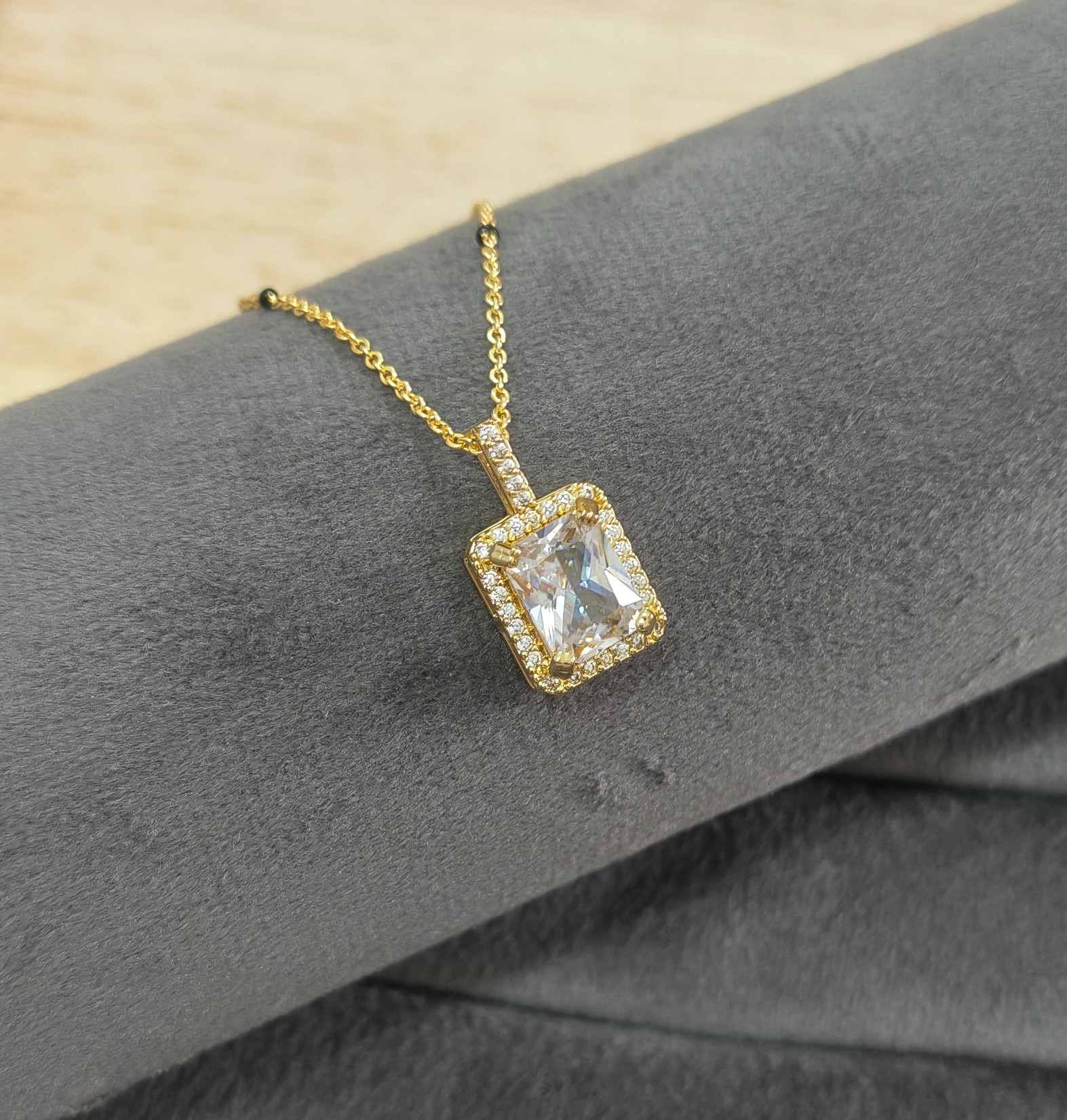 Anti Tarnish Mangalsutra Rectangular Stone Pendant 18K Gold