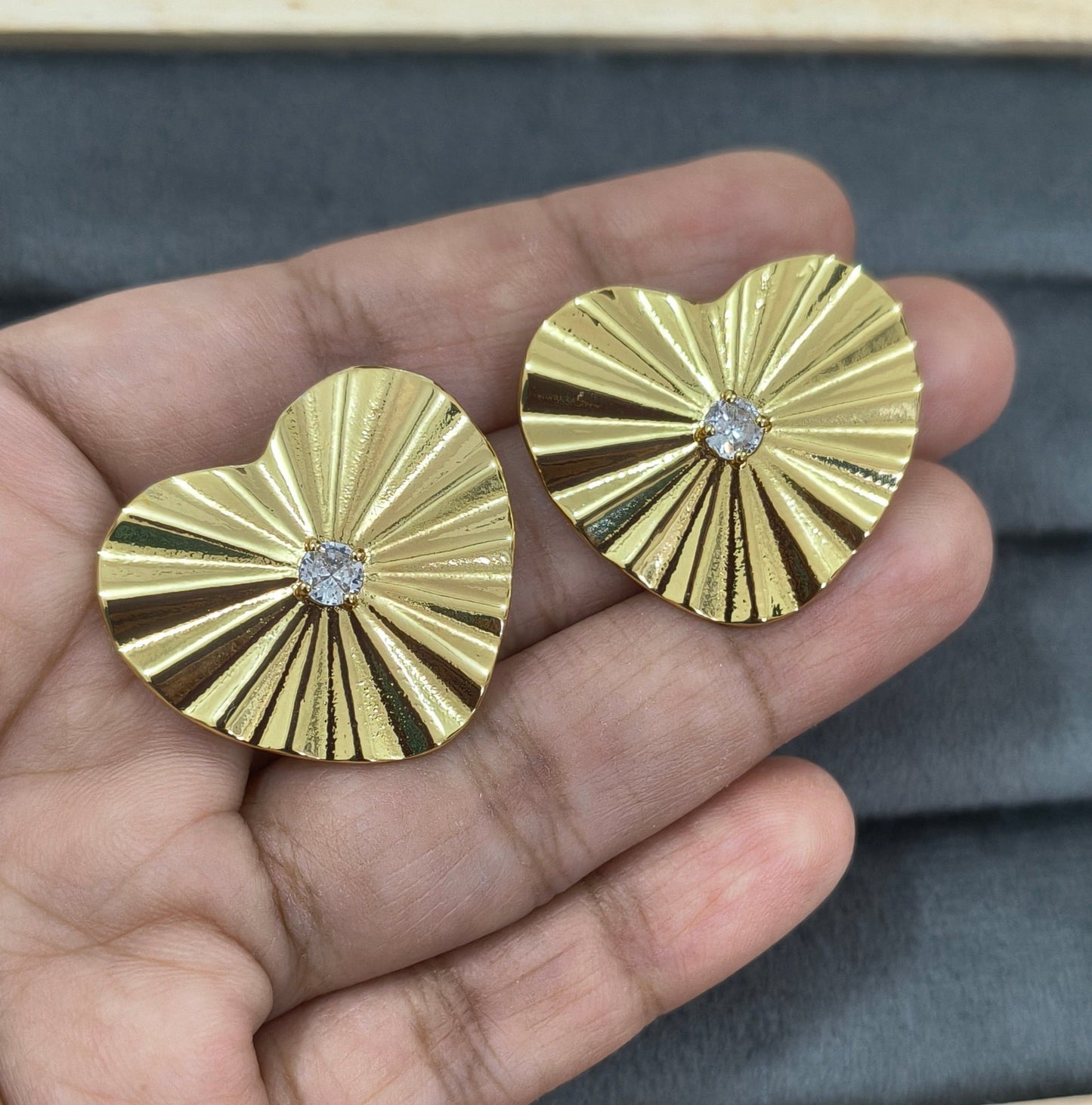 Anti Tarnish Moissanite Heart Studs Earrings 18K Gold Plated
