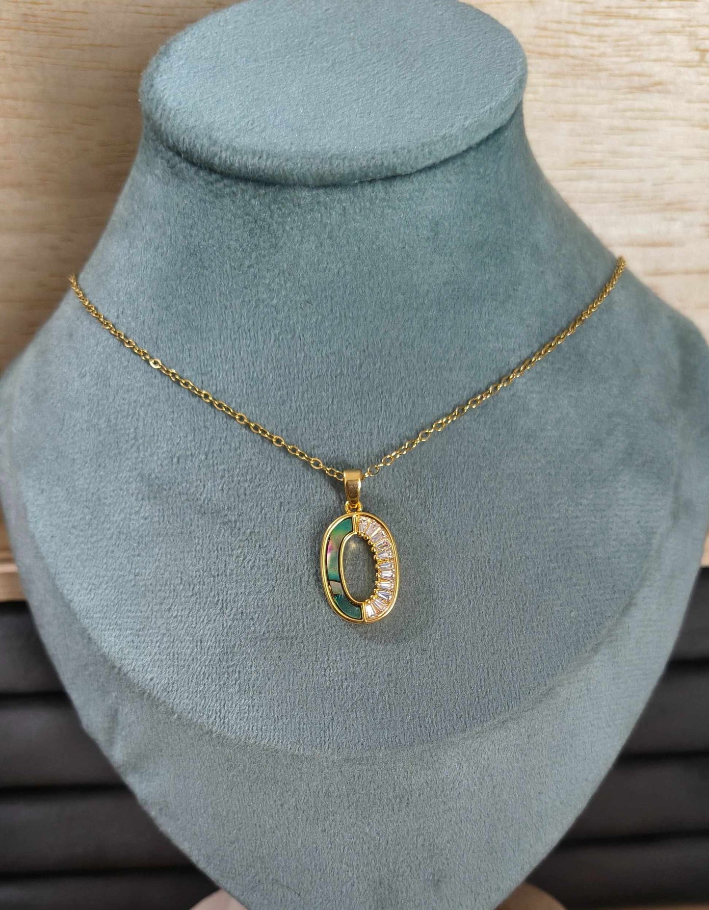 Anti Tarnish Necklace Acrylic Pendant 18K Gold Plated