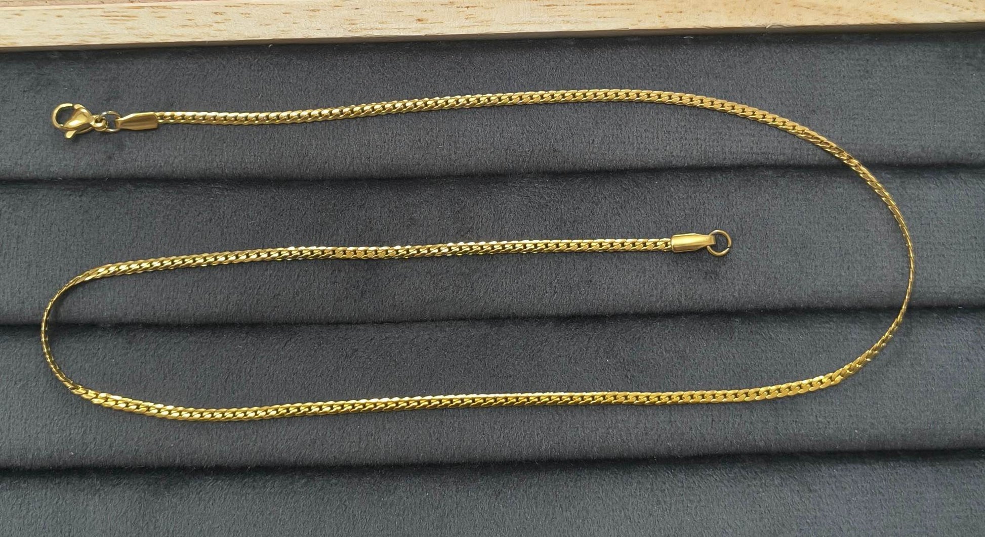 Anti Tarnish Necklace Classy Curb Chain 18K Gold Plated