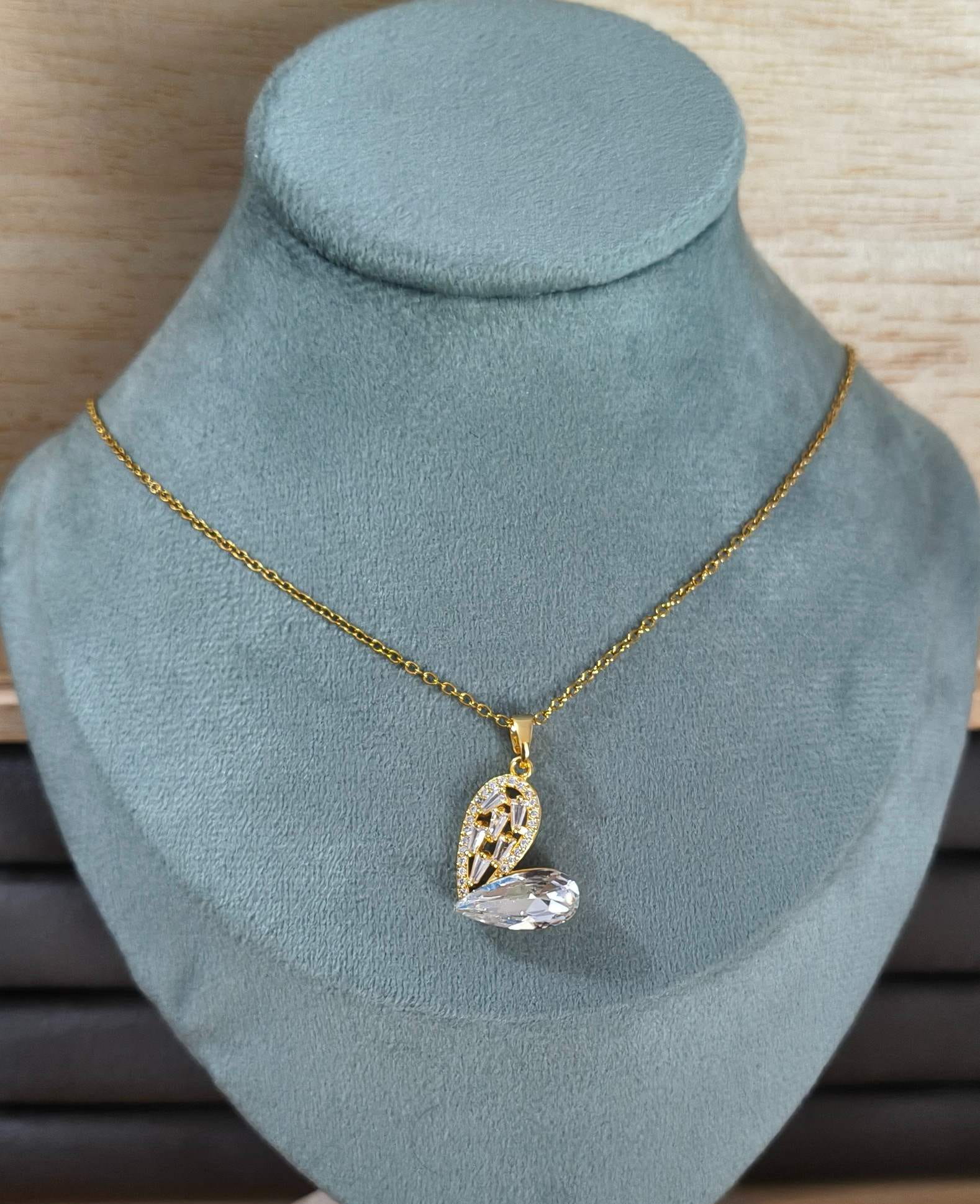 Anti Tarnish Necklace Diamond Heart Pendant 18K Gold Plated
