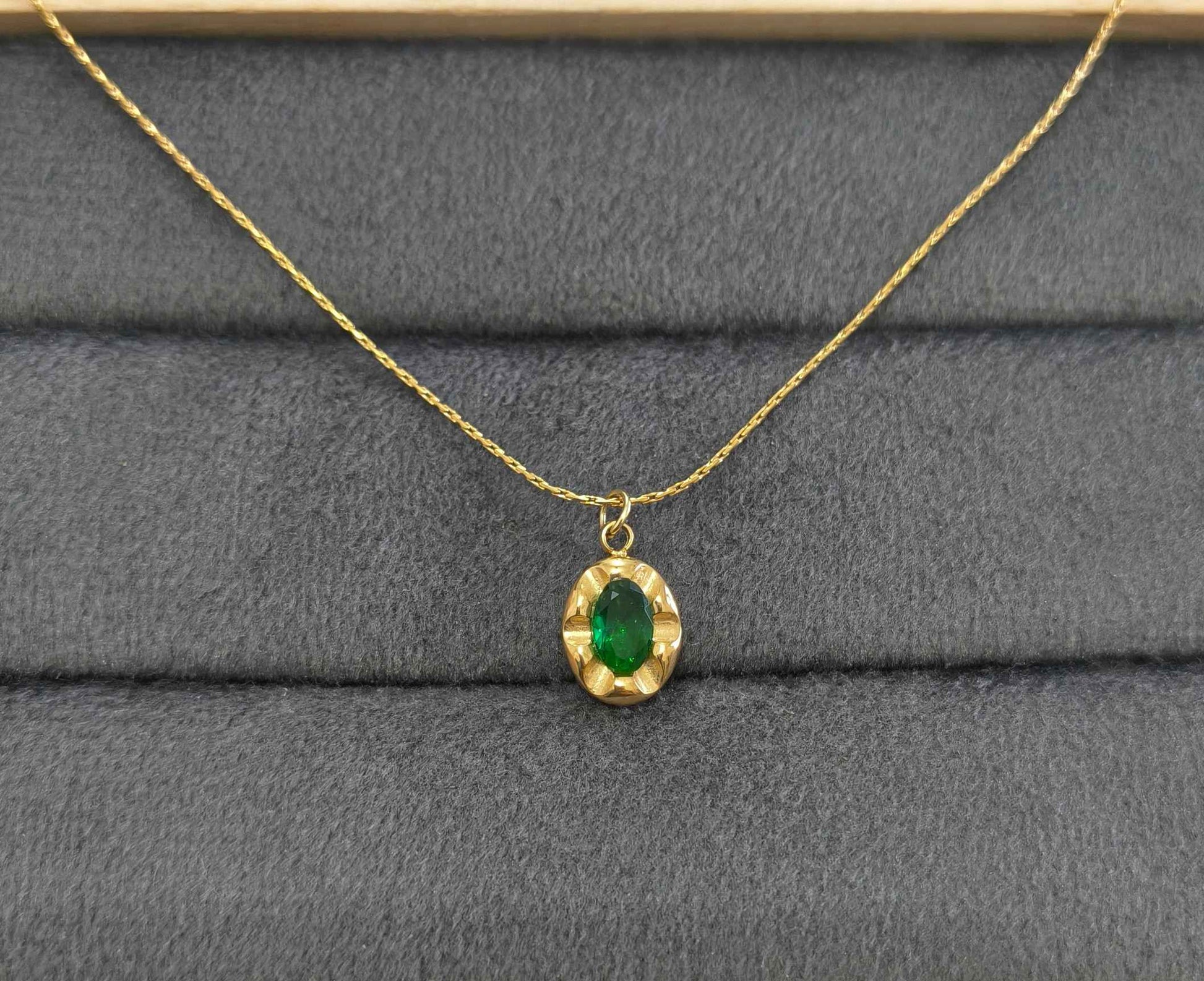 Anti Tarnish Necklace Emerald Green Pendant 18K Gold Plated