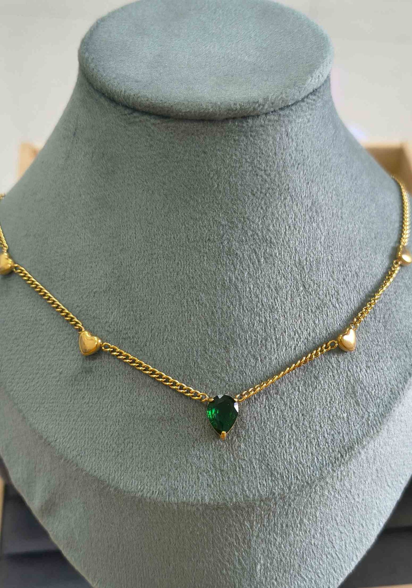 Anti Tarnish Necklace Green Emerald Hearts 18K Gold Plated