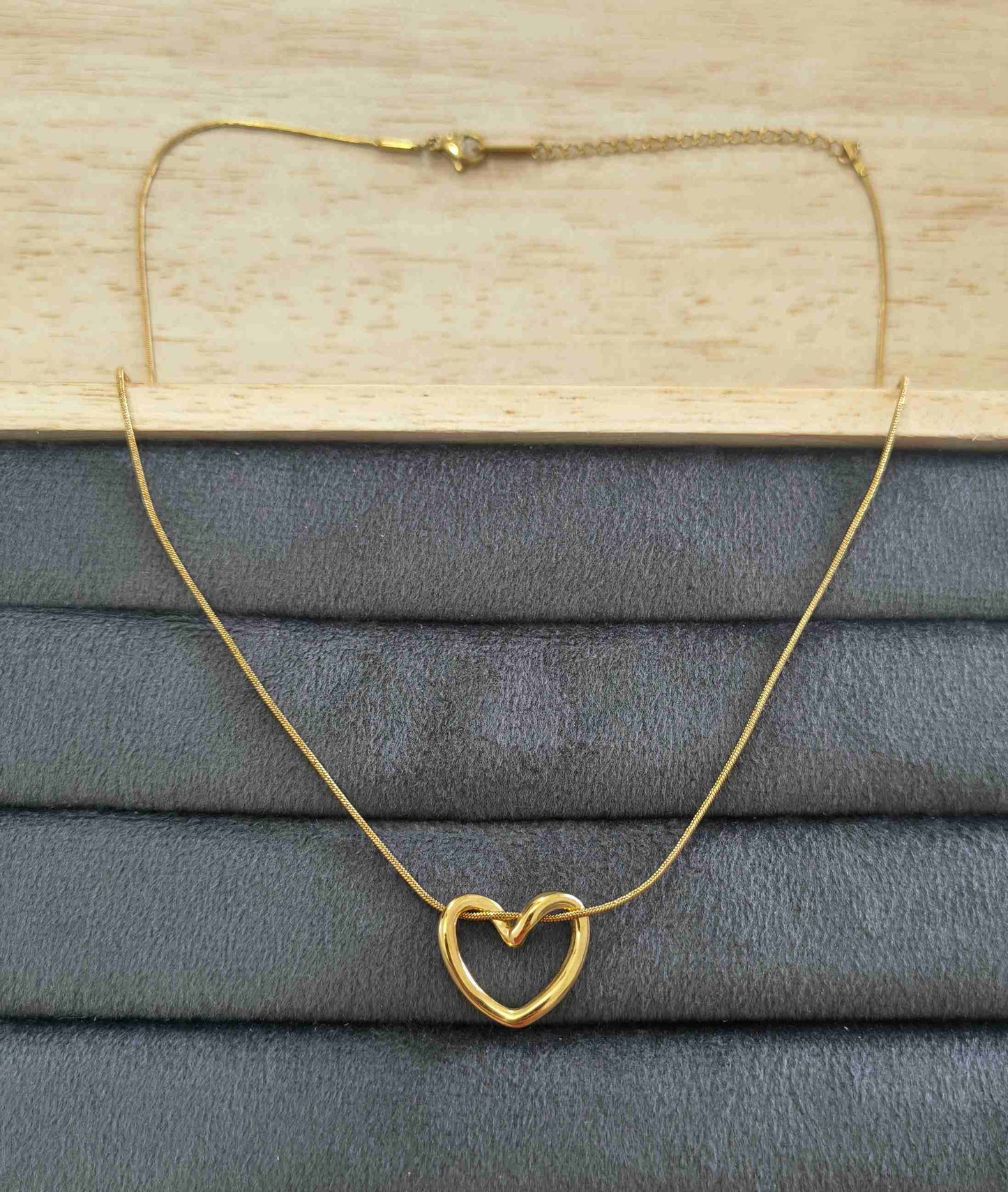 Anti Tarnish Necklace Hollow Heart Pendant 18K Gold Plated