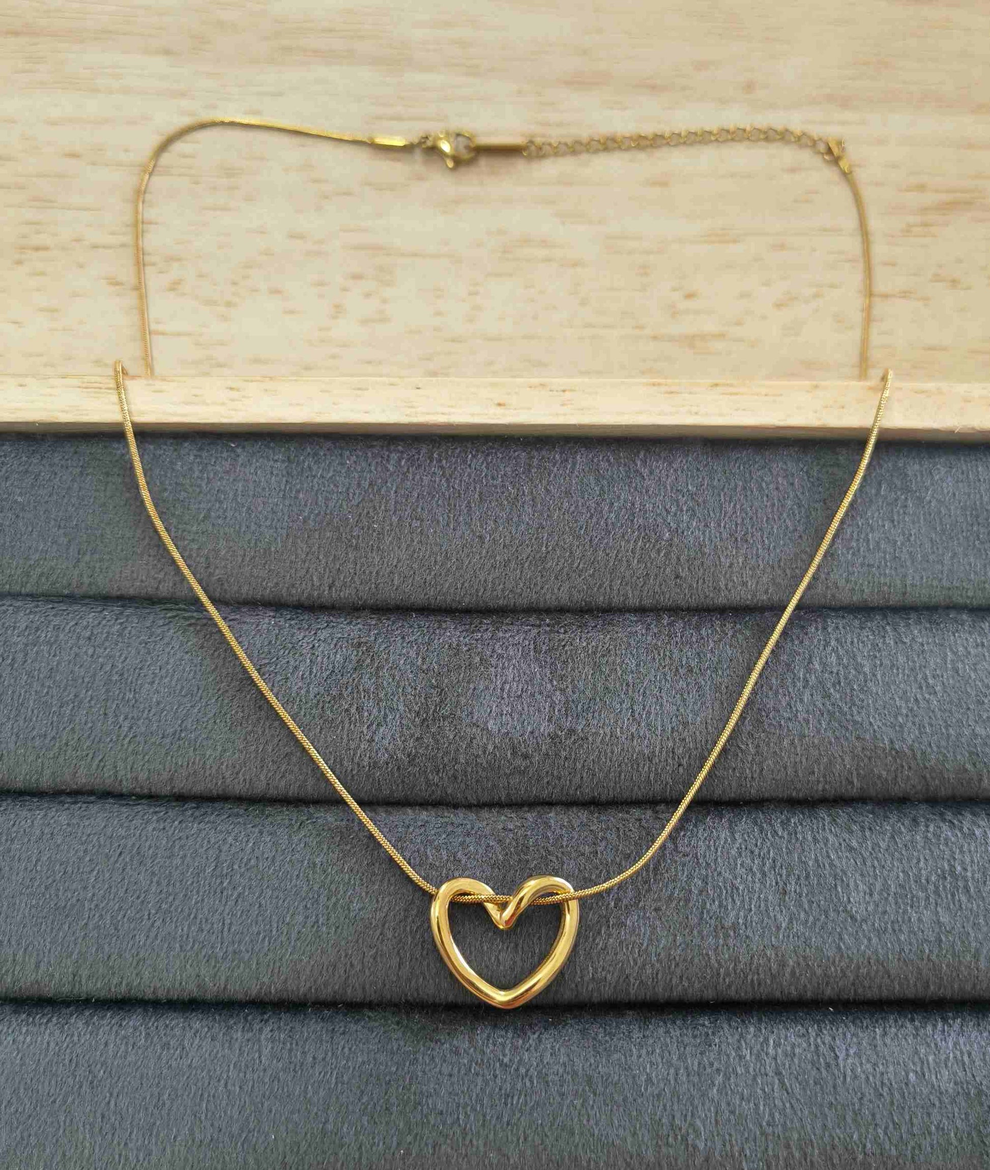 Anti Tarnish Necklace Hollow Heart Pendant 18K Gold Plated