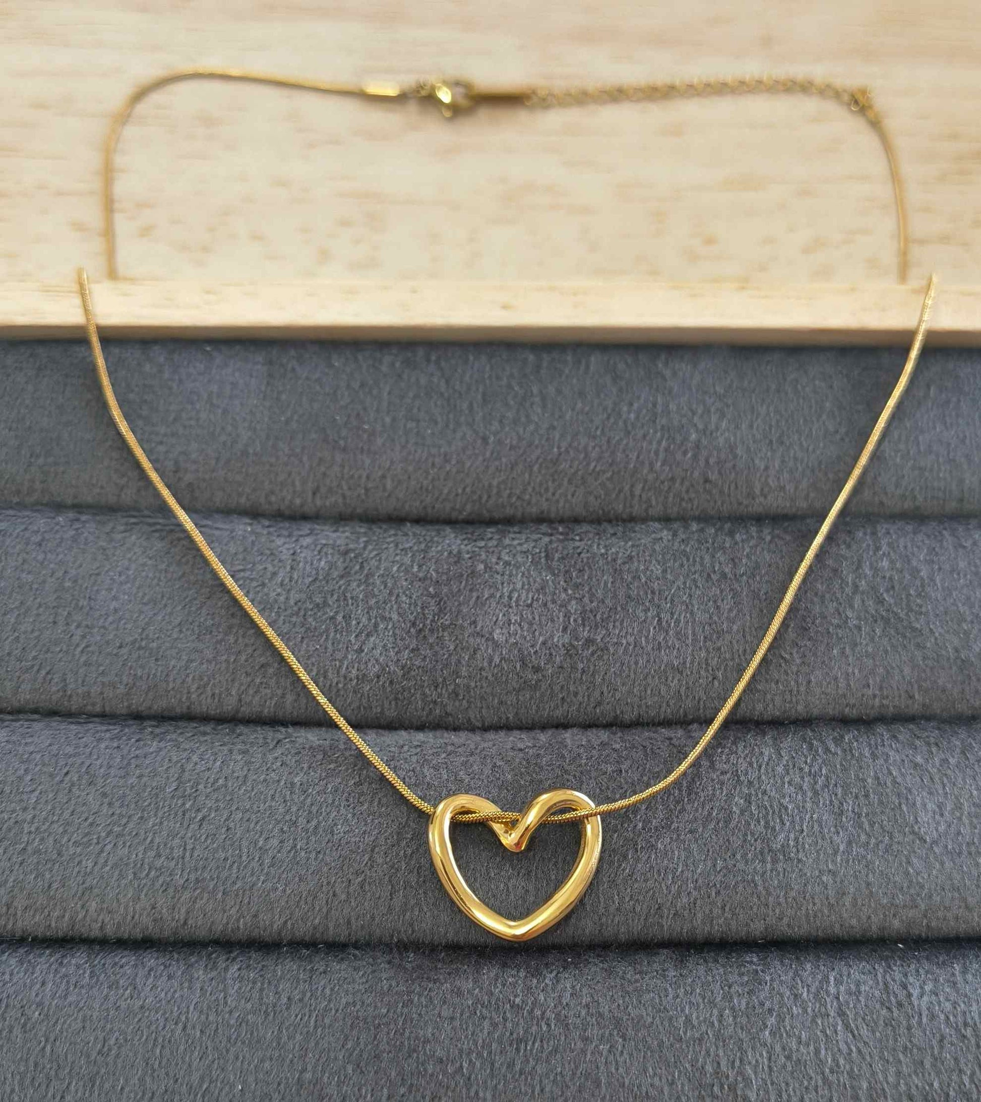 Anti Tarnish Necklace Hollow Heart Pendant 18K Gold Plated