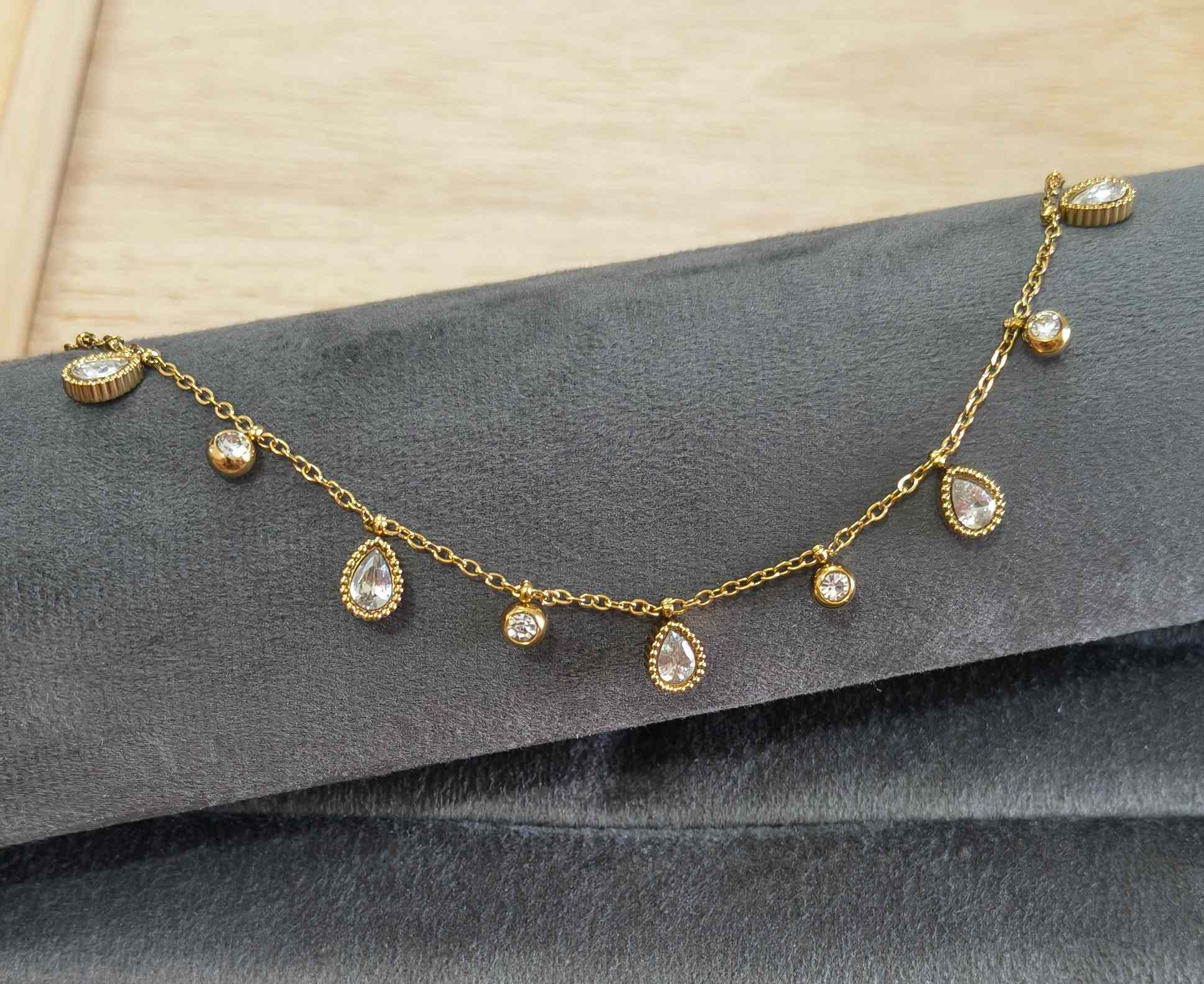 Anti Tarnish Necklace Oval Drop Charms 18K Gold Plated