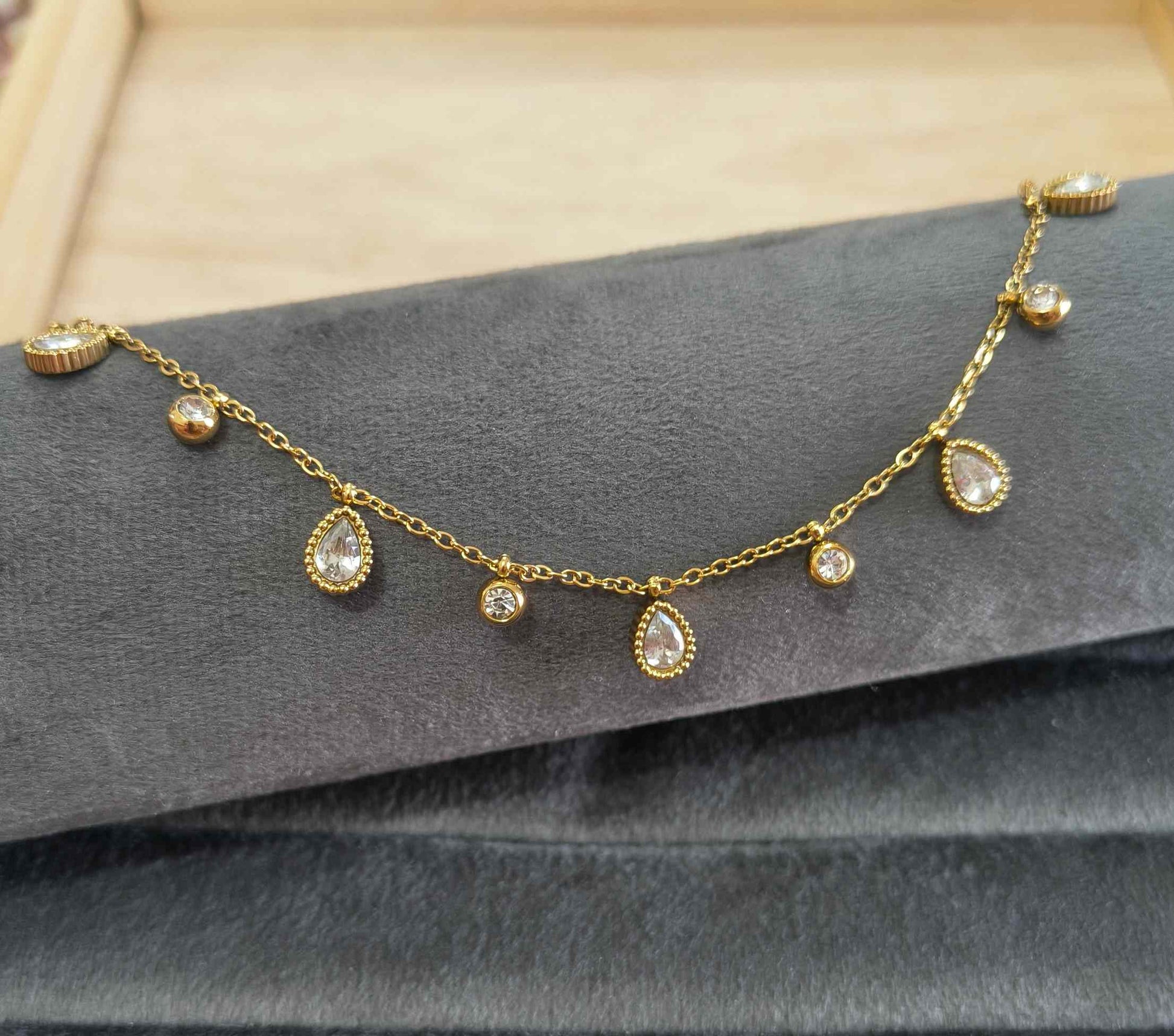 Anti Tarnish Necklace Oval Drop Charms 18K Gold Plated
