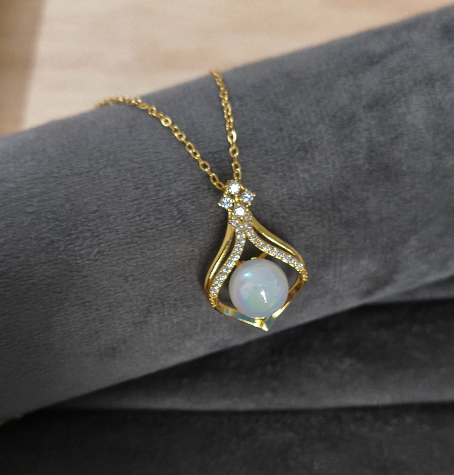 Anti Tarnish Necklace Pearl Pendant 18K Gold Plated