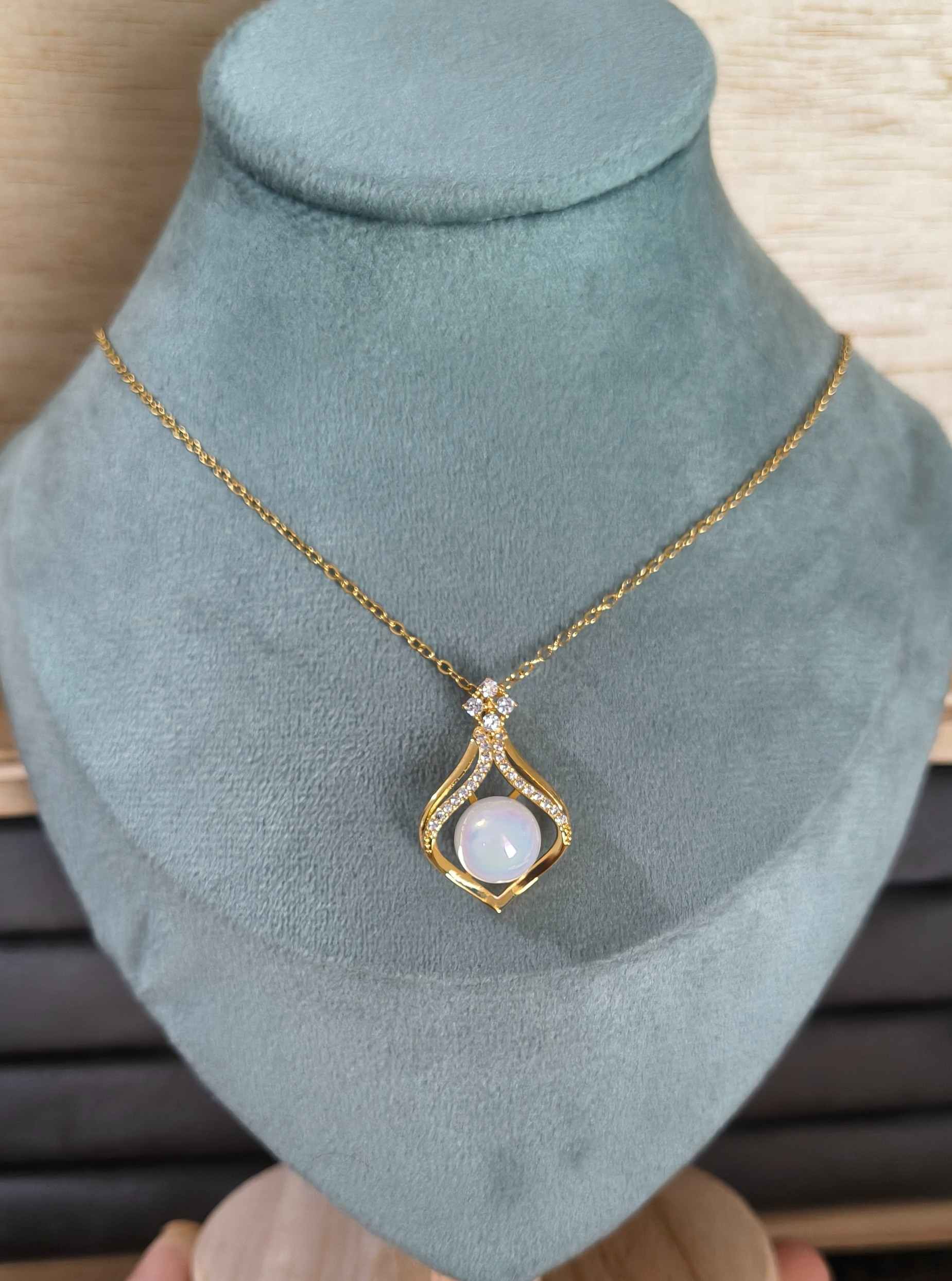 Anti Tarnish Necklace Pearl Pendant 18K Gold Plated