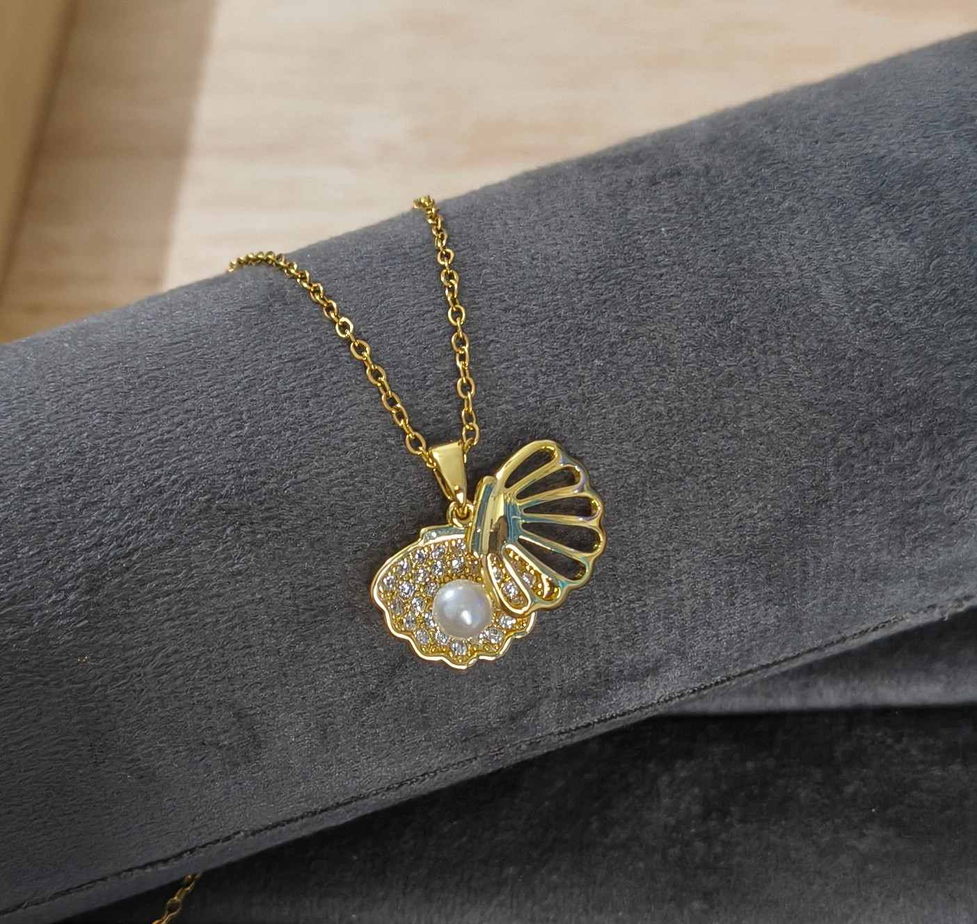 Anti Tarnish Necklace Pearl Seashell 18K Gold Plated