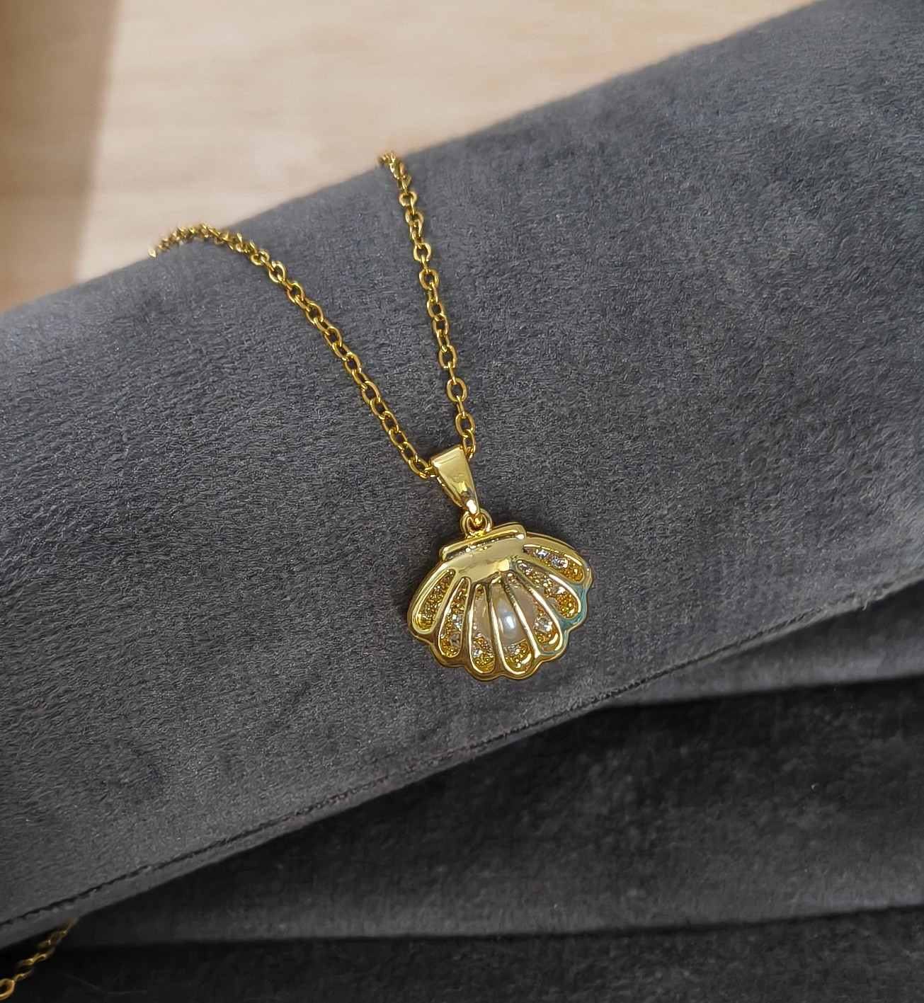 Anti Tarnish Necklace Pearl Seashell 18K Gold Plated