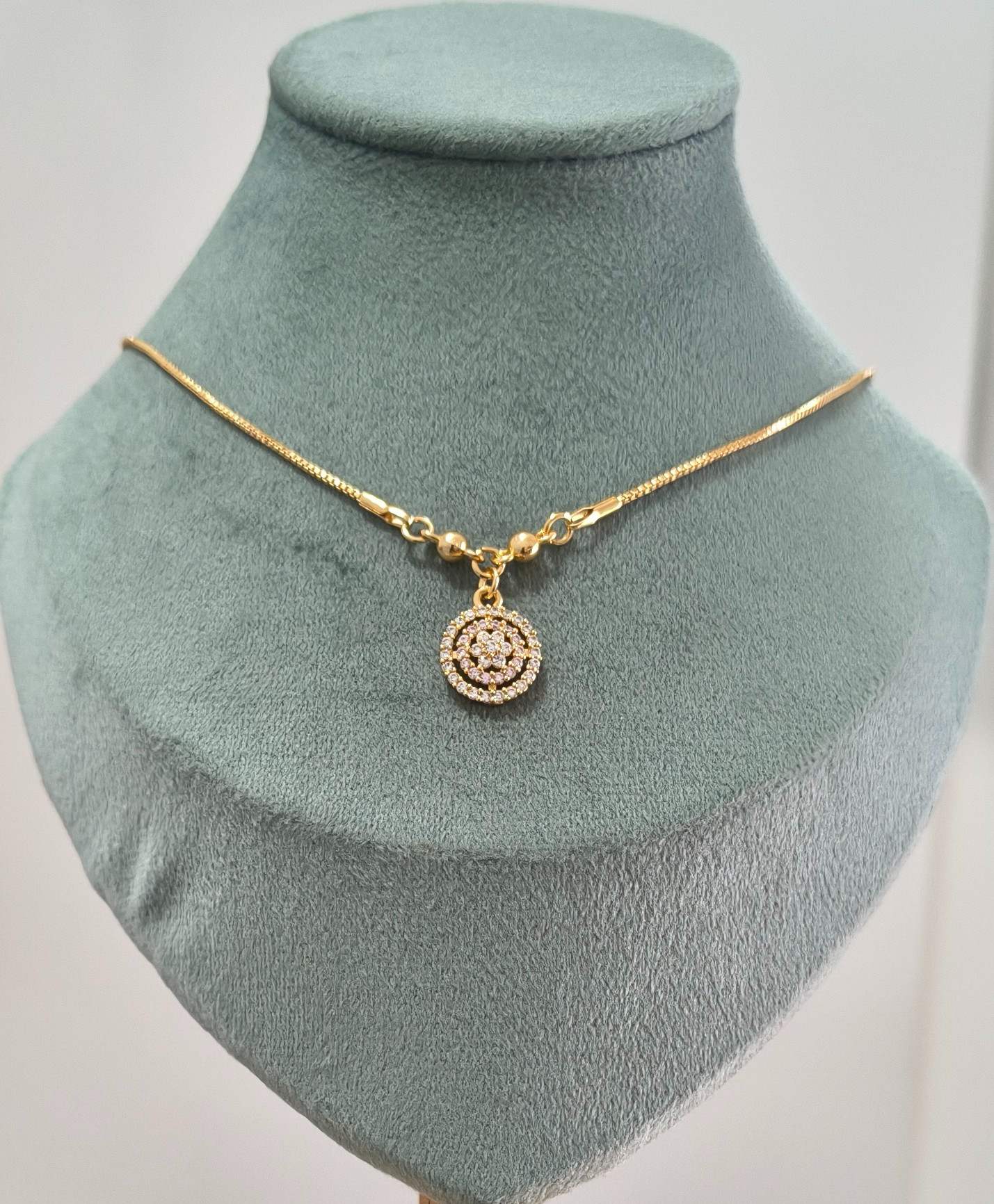 Anti Tarnish Necklace Round Pendant Chain Rosegold Plated