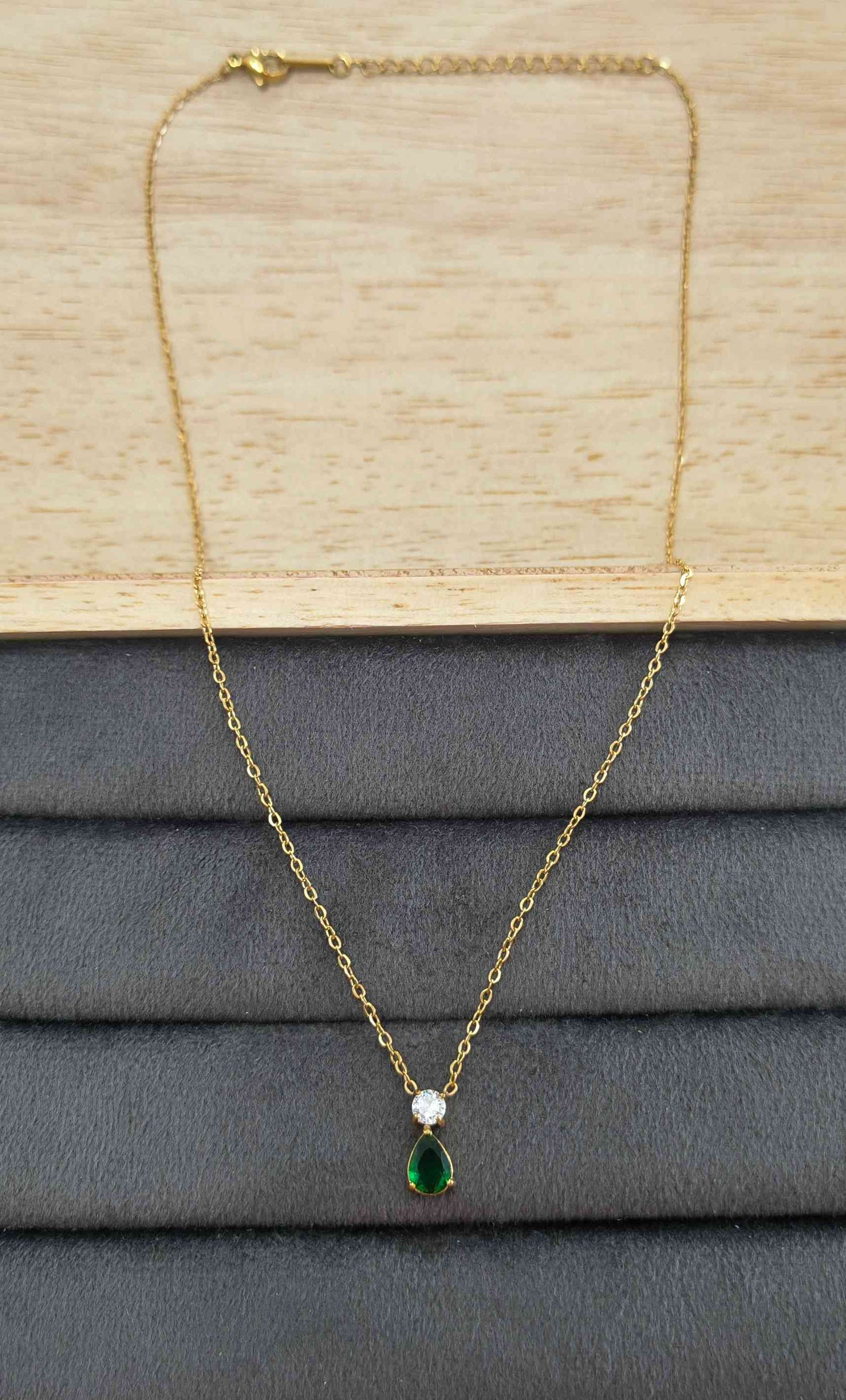 Anti Tarnish Necklace Shiny Emerald Pendant 18K Gold Plated