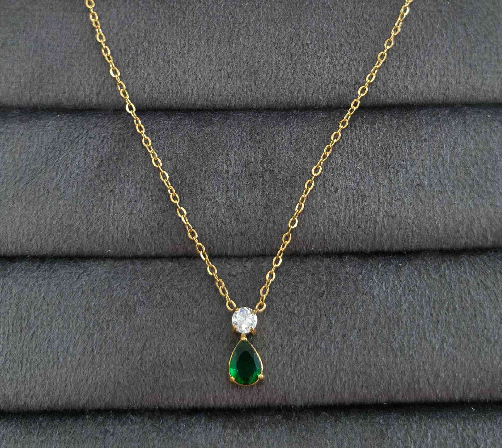 Anti Tarnish Necklace Shiny Emerald Pendant 18K Gold Plated