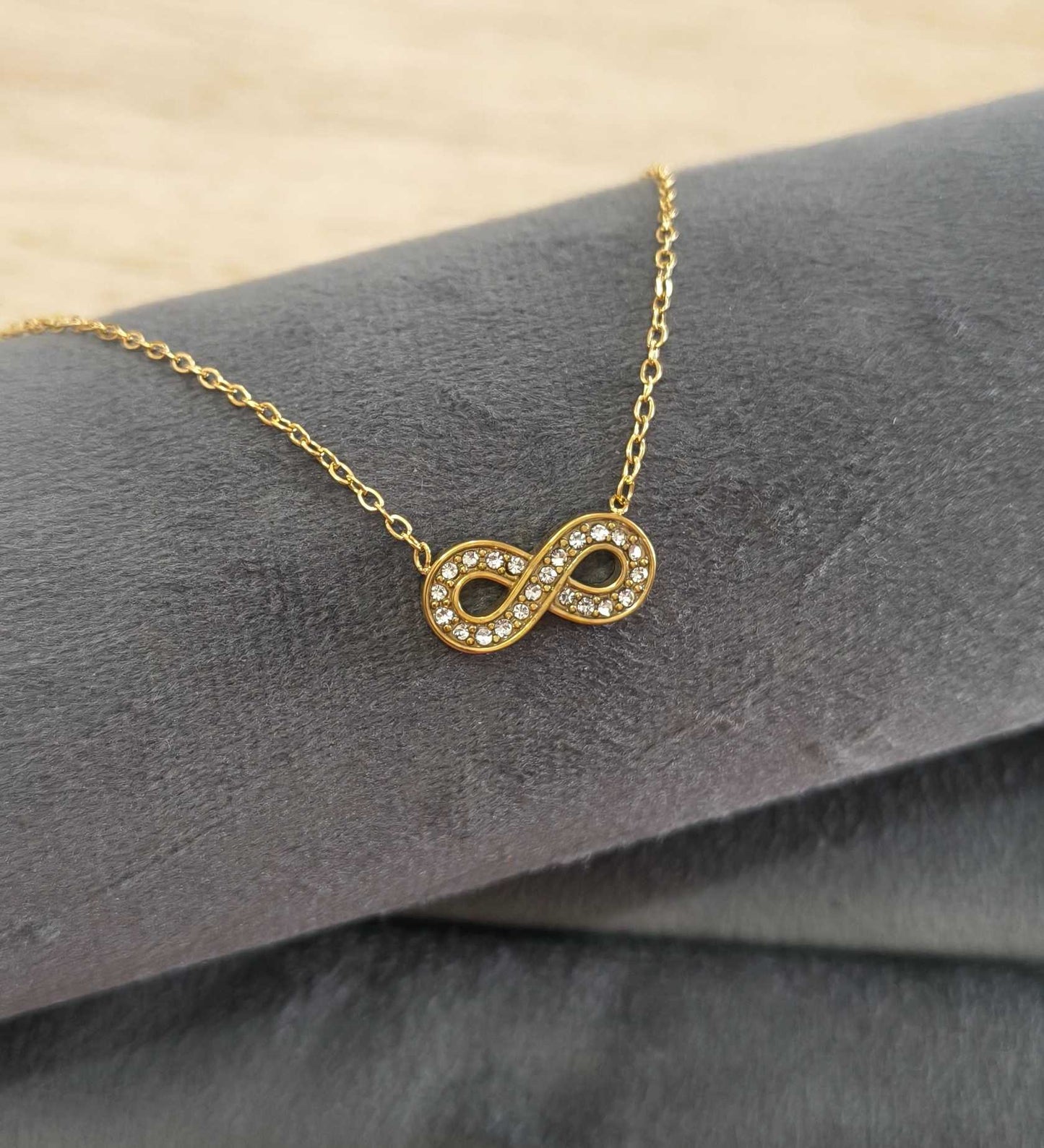 Anti Tarnish Necklace Shiny Infinity Pendant 18K Gold Plated