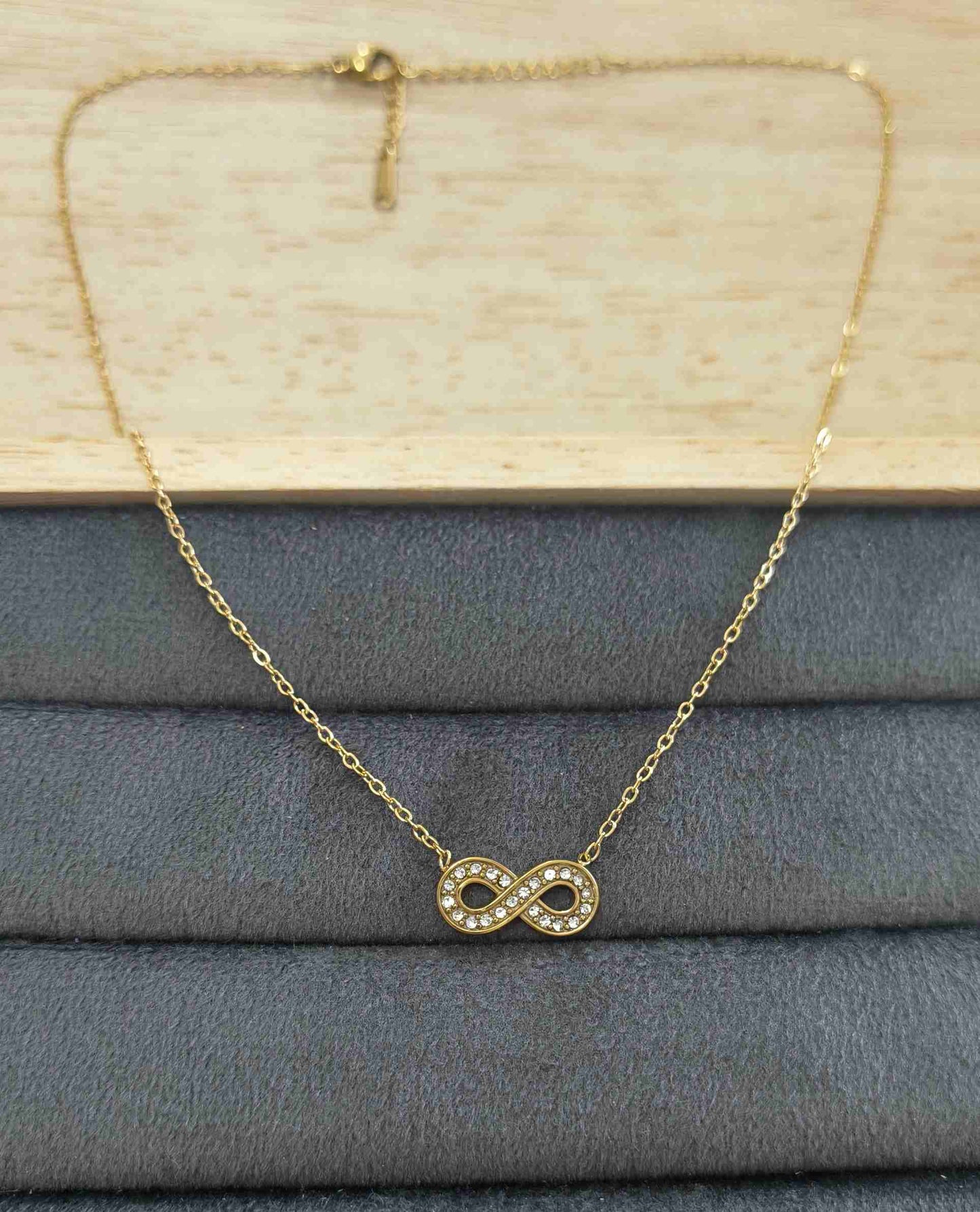 Anti Tarnish Necklace Shiny Infinity Pendant 18K Gold Plated
