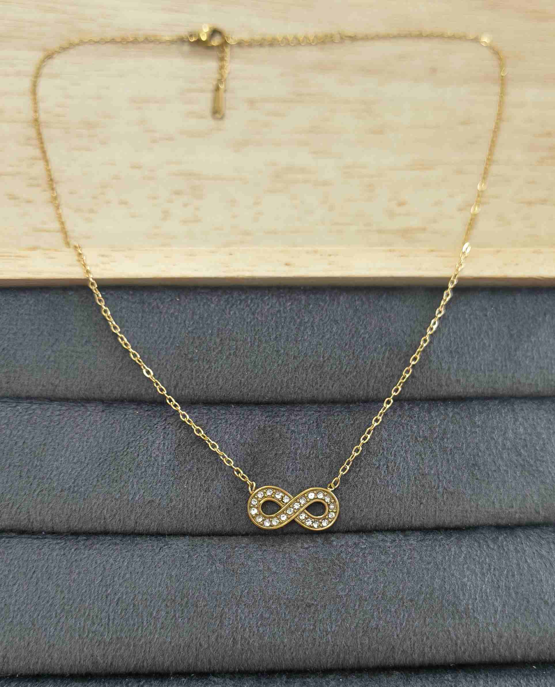Anti Tarnish Necklace Shiny Infinity Pendant 18K Gold Plated