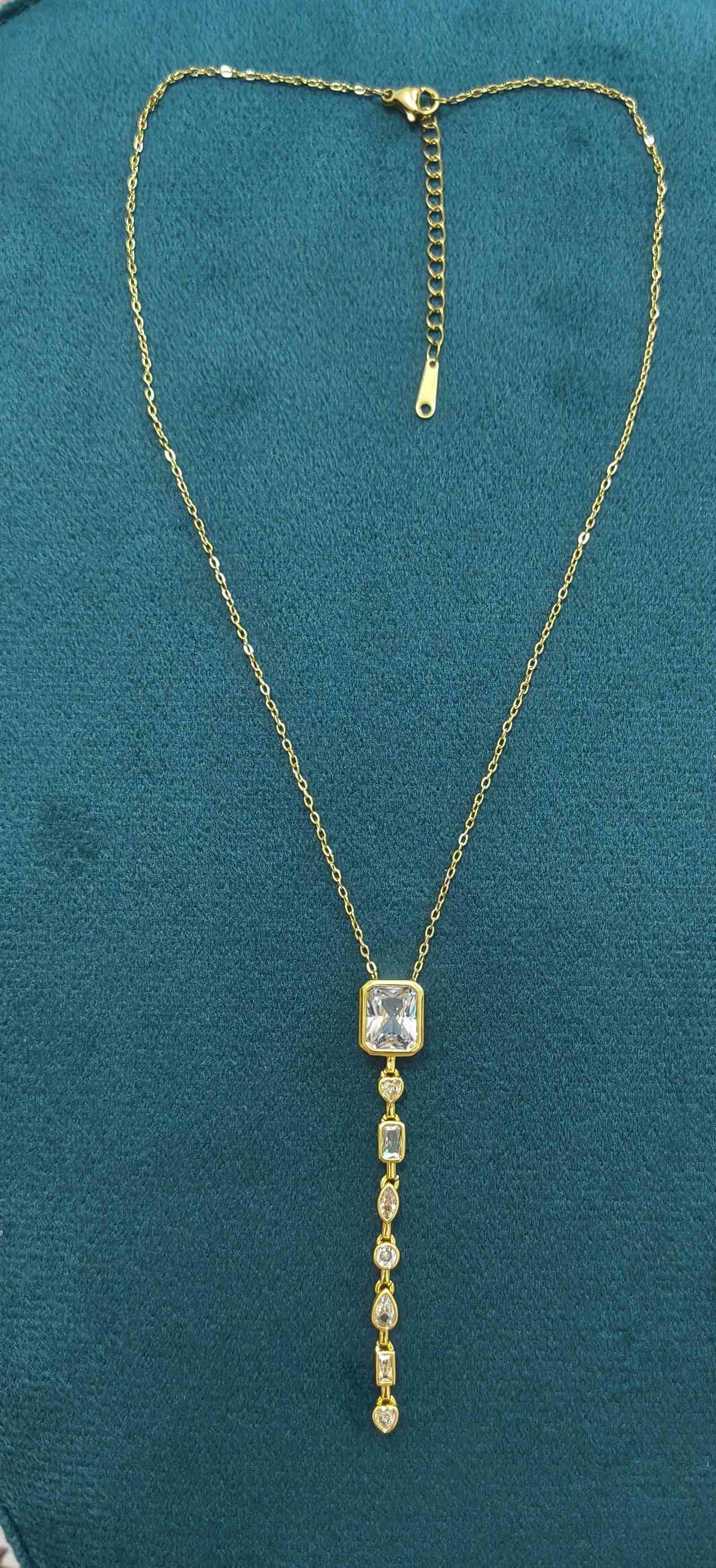 Anti Tarnish Necklace Stylish Drop Pendant 18K Gold Plated