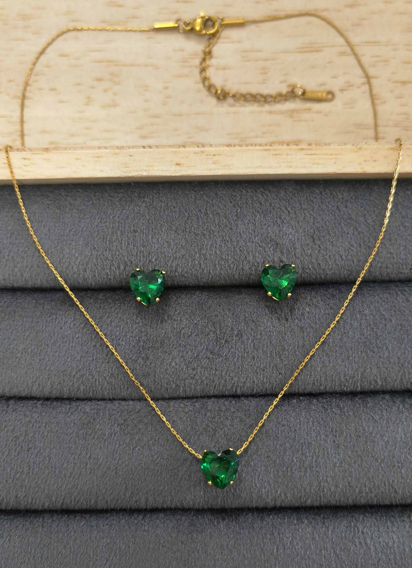 Anti Tarnish Necklace With Earrings Green Heart Stone Set
