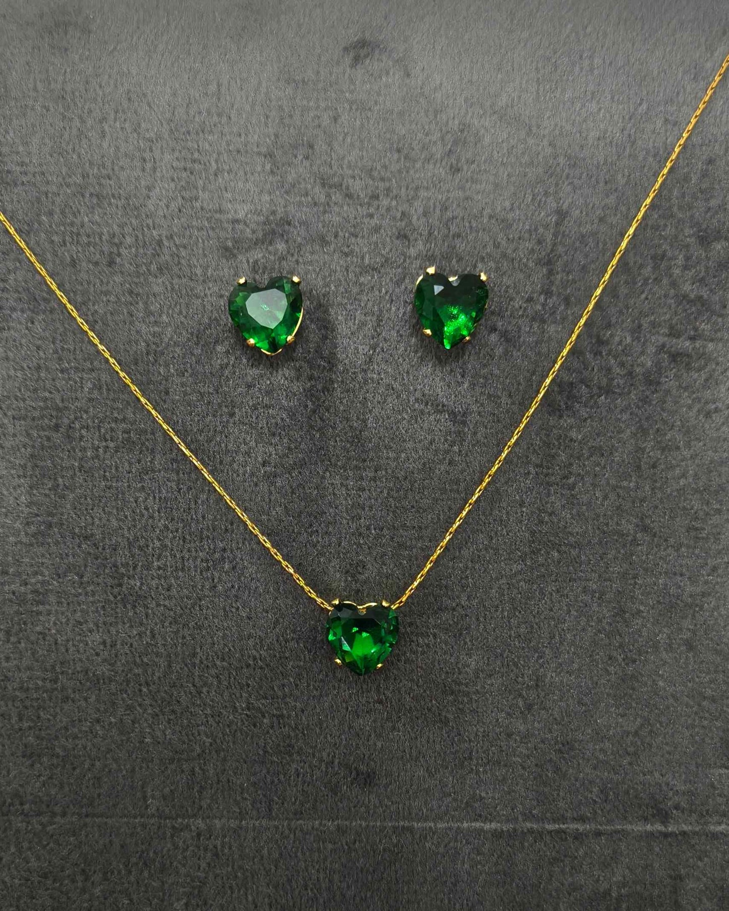 Anti Tarnish Necklace With Earrings Green Heart Stone Set
