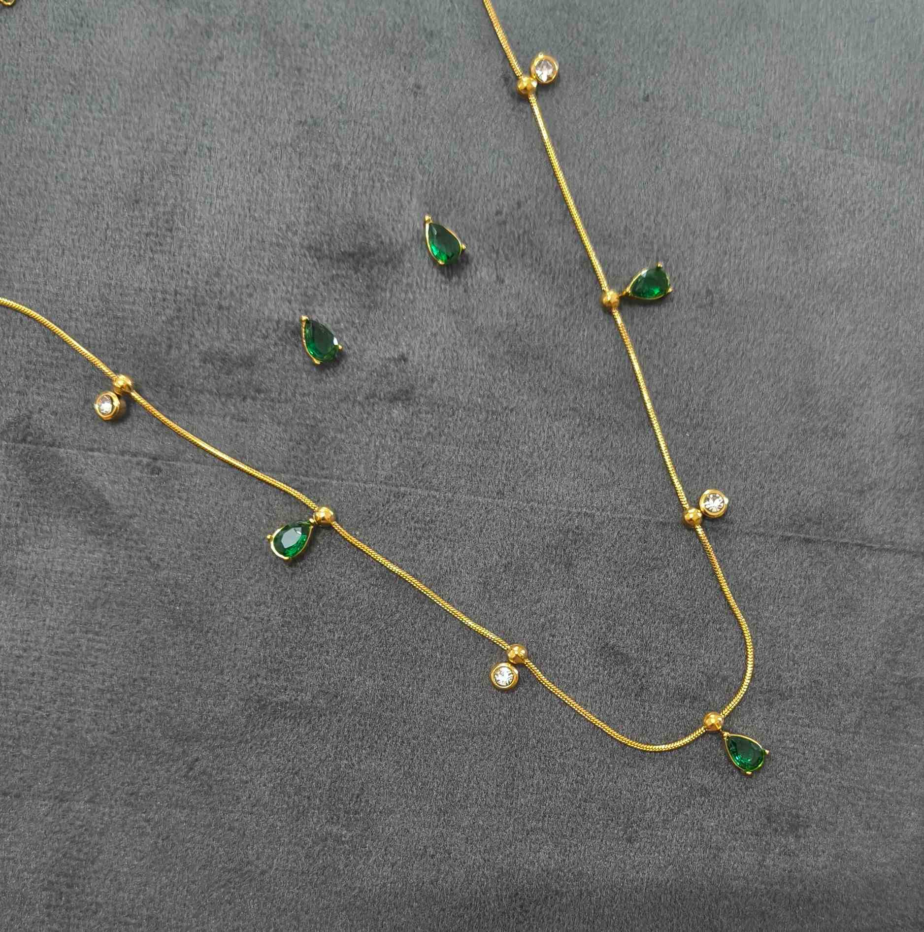 Anti Tarnish Necklace With Earrings Green Teardrop Set