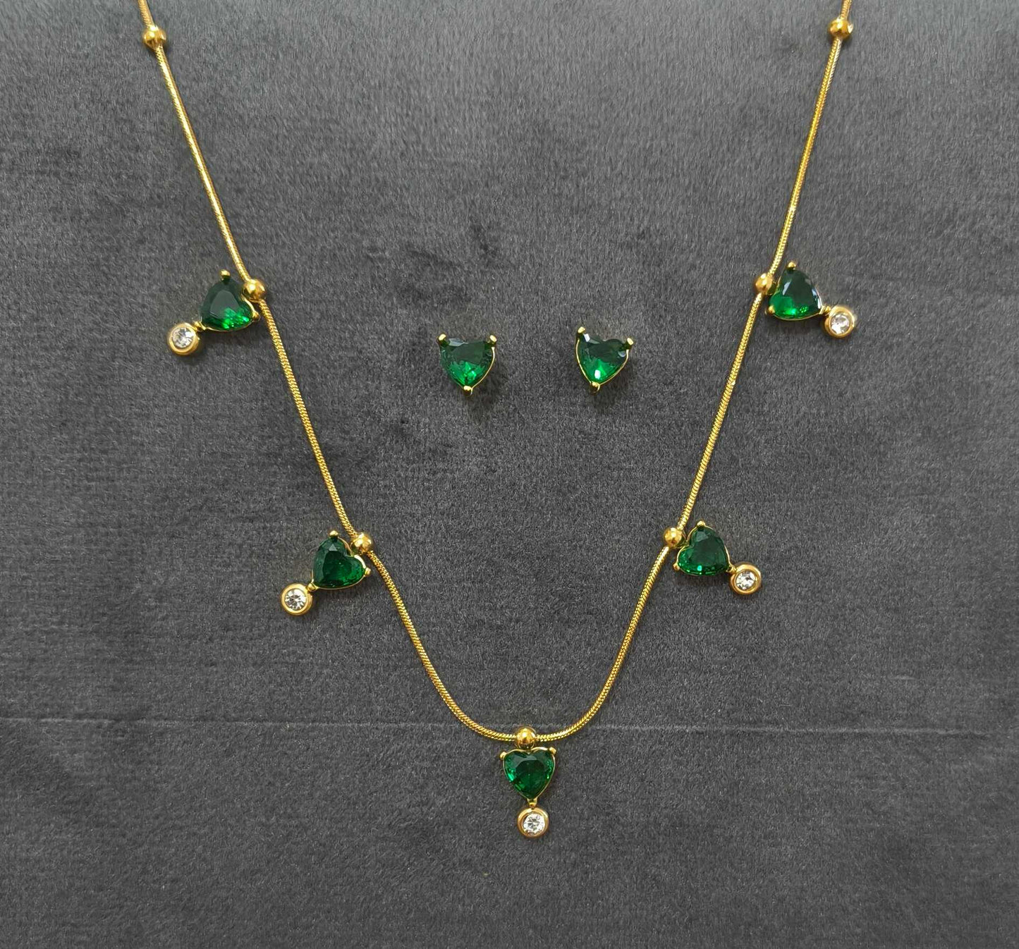 Anti Tarnish Necklace With Earrings Shiny Green Heart Set