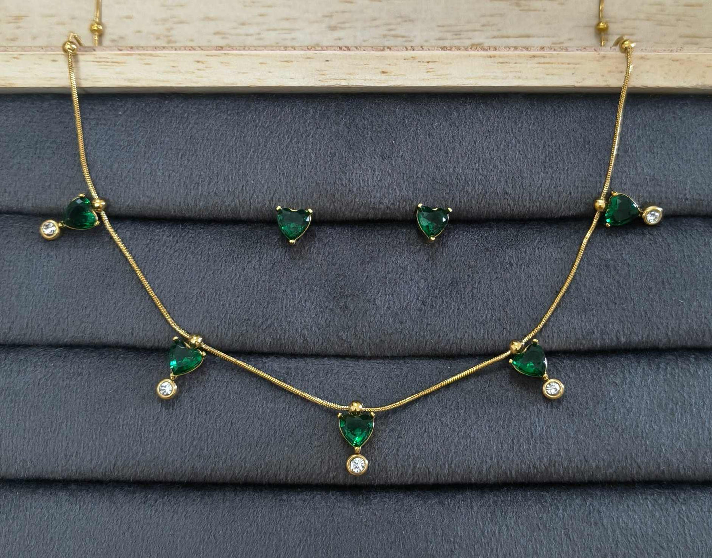 Anti Tarnish Necklace With Earrings Shiny Green Heart Set