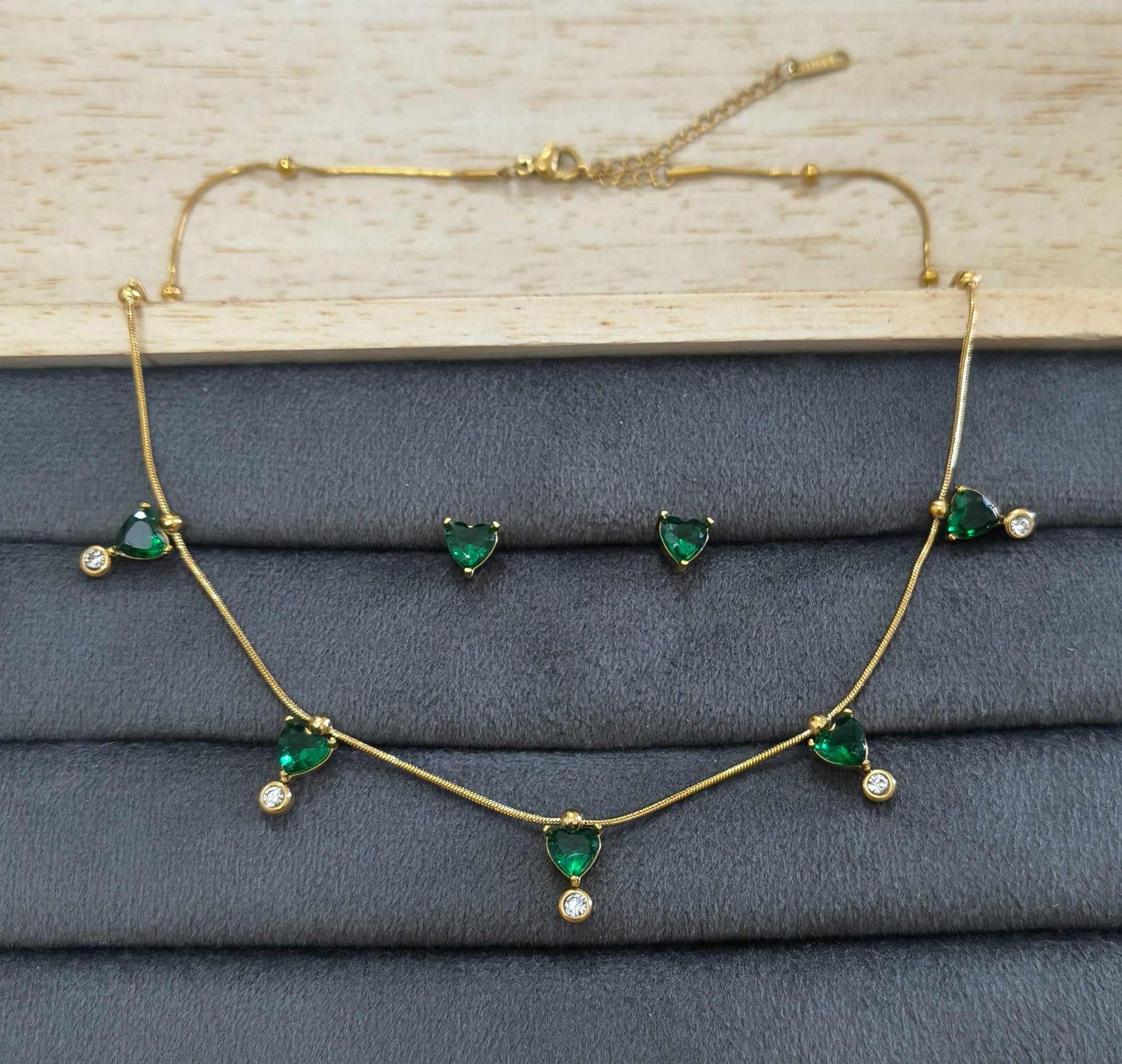 Anti Tarnish Necklace With Earrings Shiny Green Heart Set