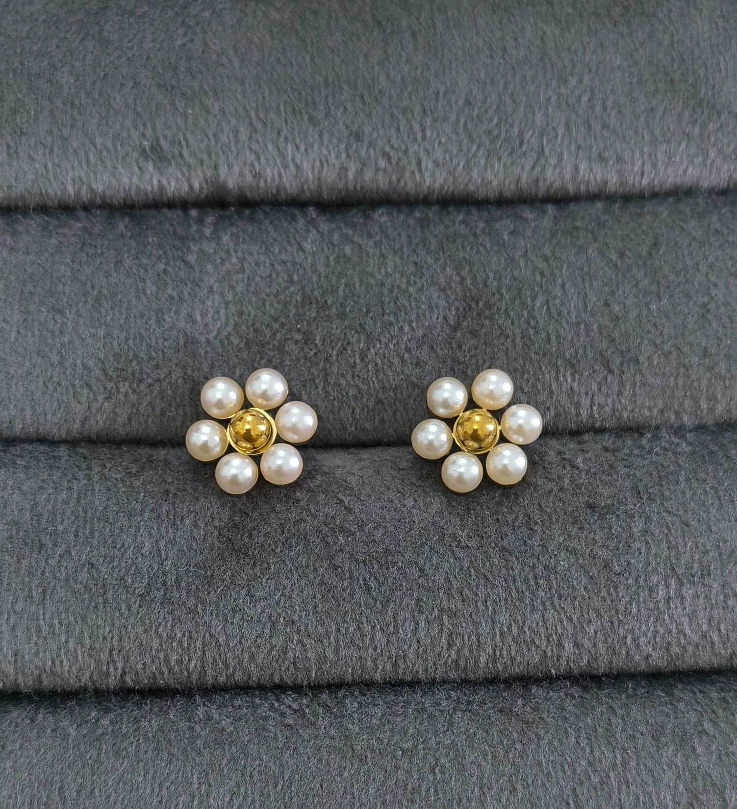 Anti Tarnish Pearl Flower Stud Earrings 18K Gold Plated