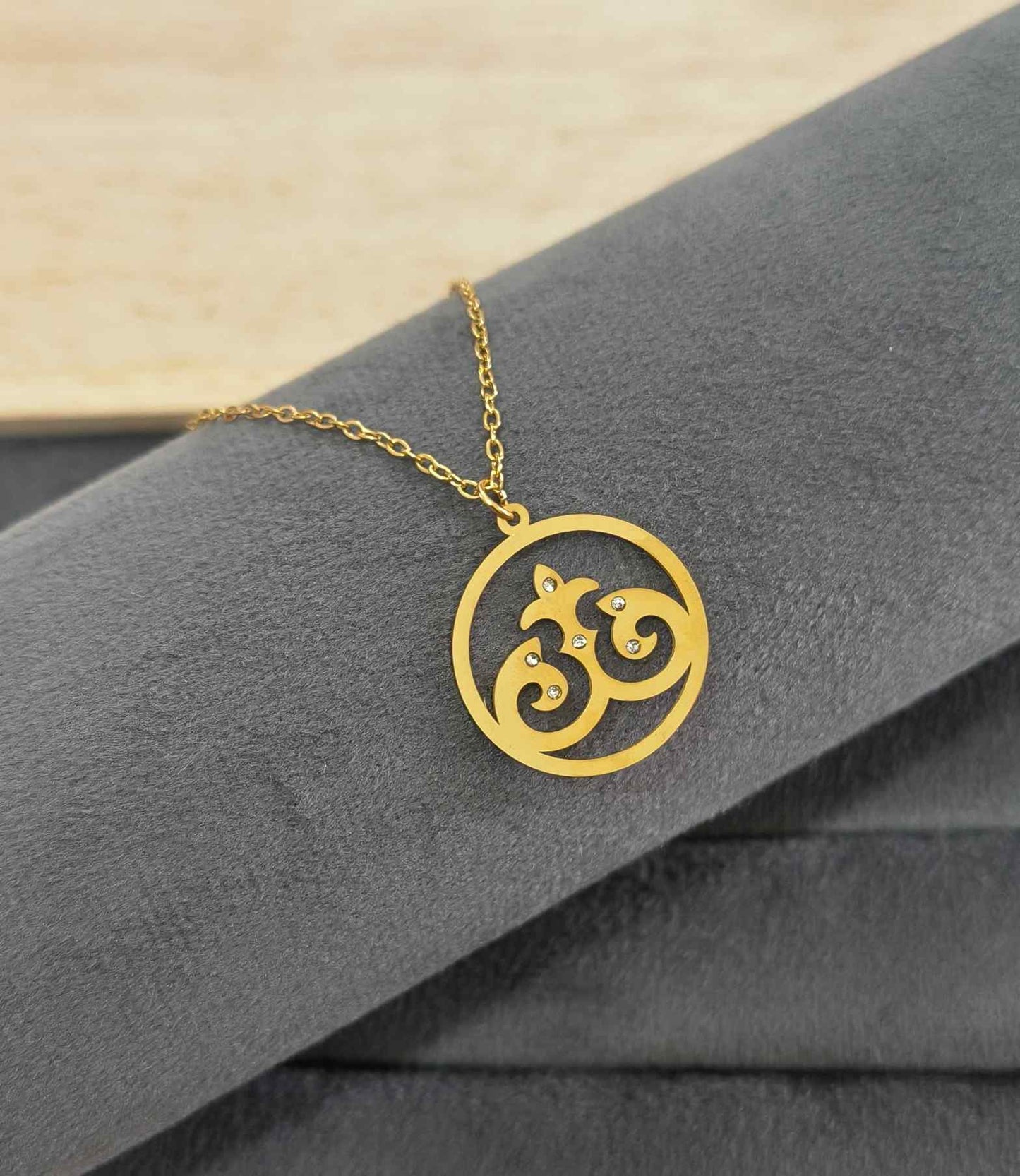 Anti Tarnish Radiant Pendant Necklace 18K Gold Plated