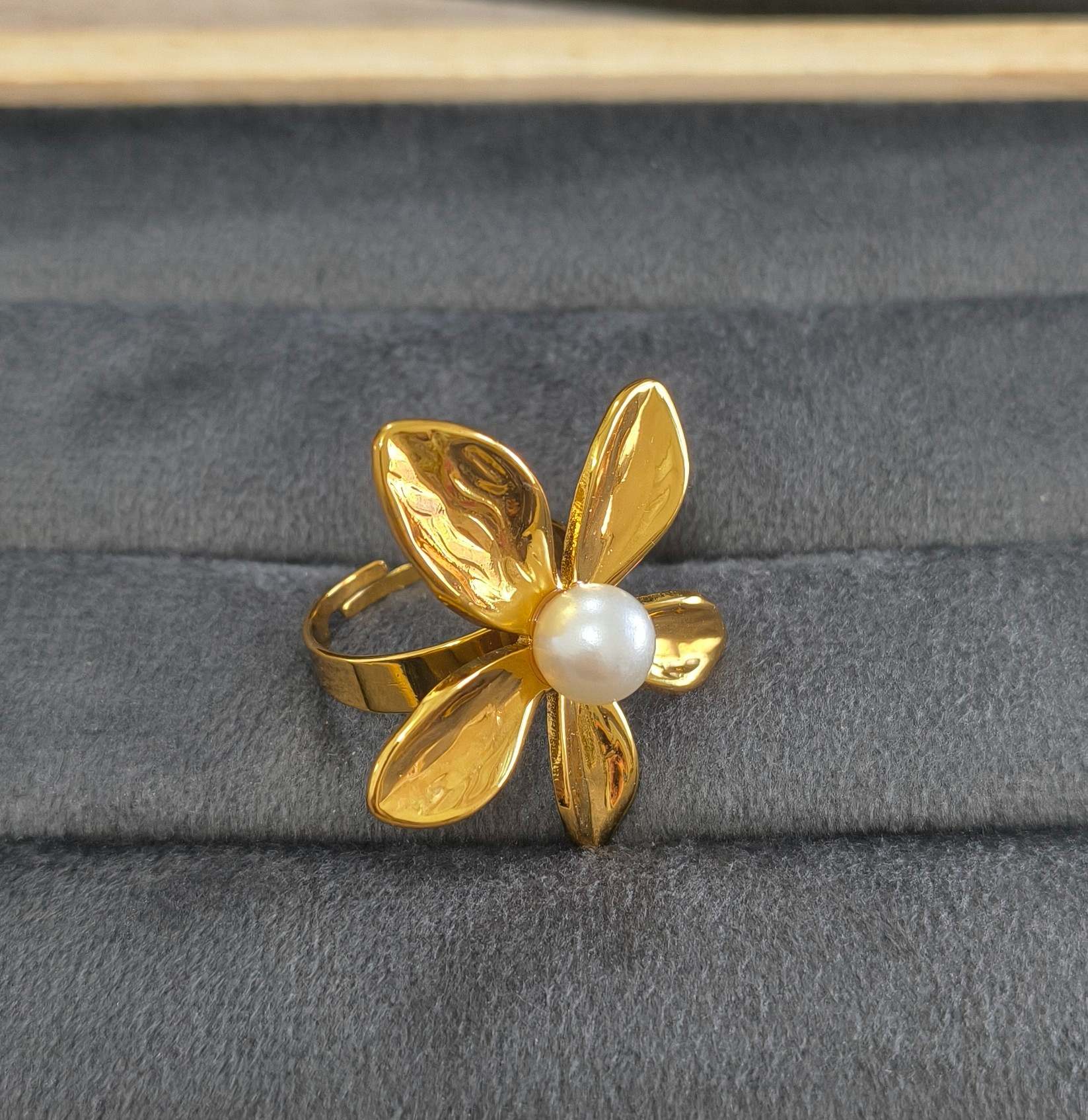Anti Tarnish Ring Chunky Floral Pearl 18K Gold Plated
