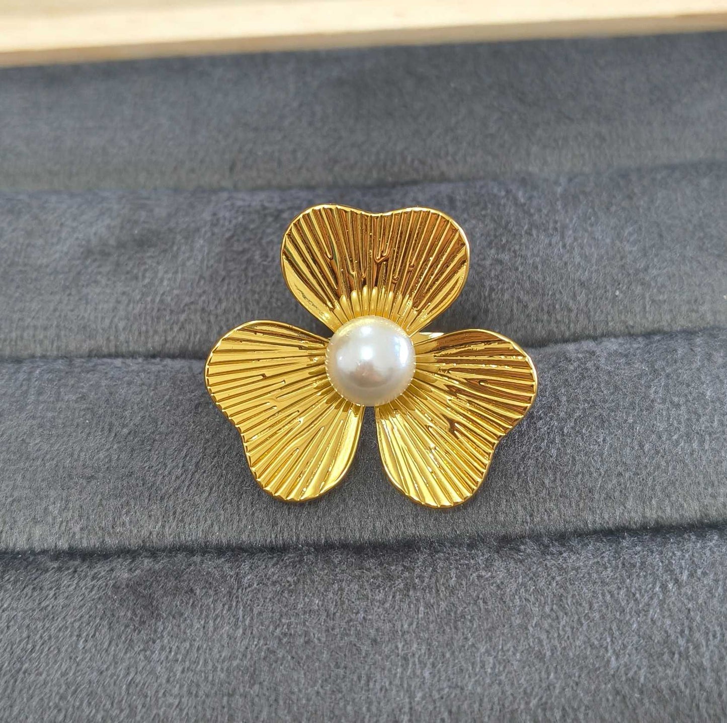 Anti Tarnish Ring Chunky Pearl Floral 18K Gold Plated