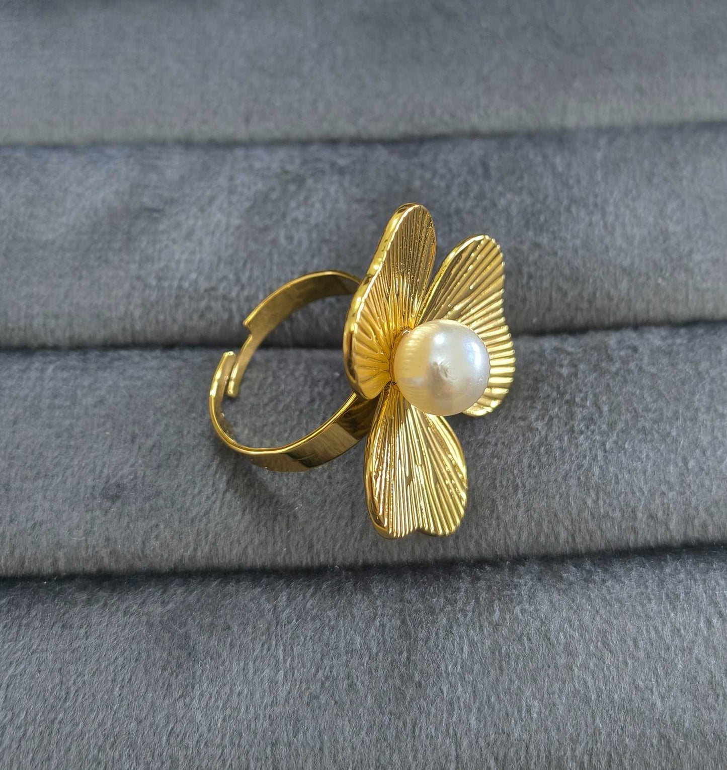 Anti Tarnish Ring Chunky Pearl Floral 18K Gold Plated