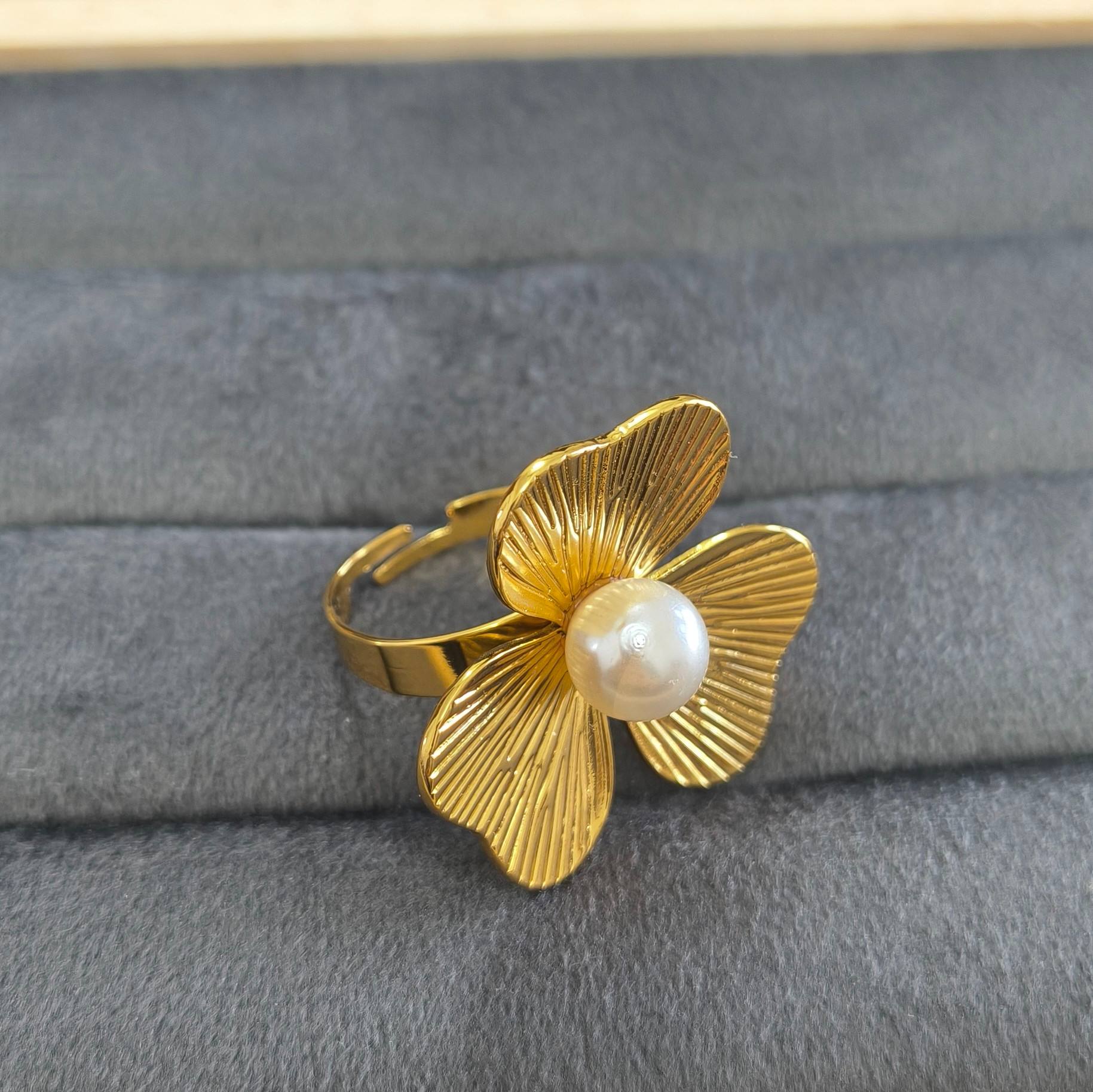 Anti Tarnish Ring Chunky Pearl Floral 18K Gold Plated