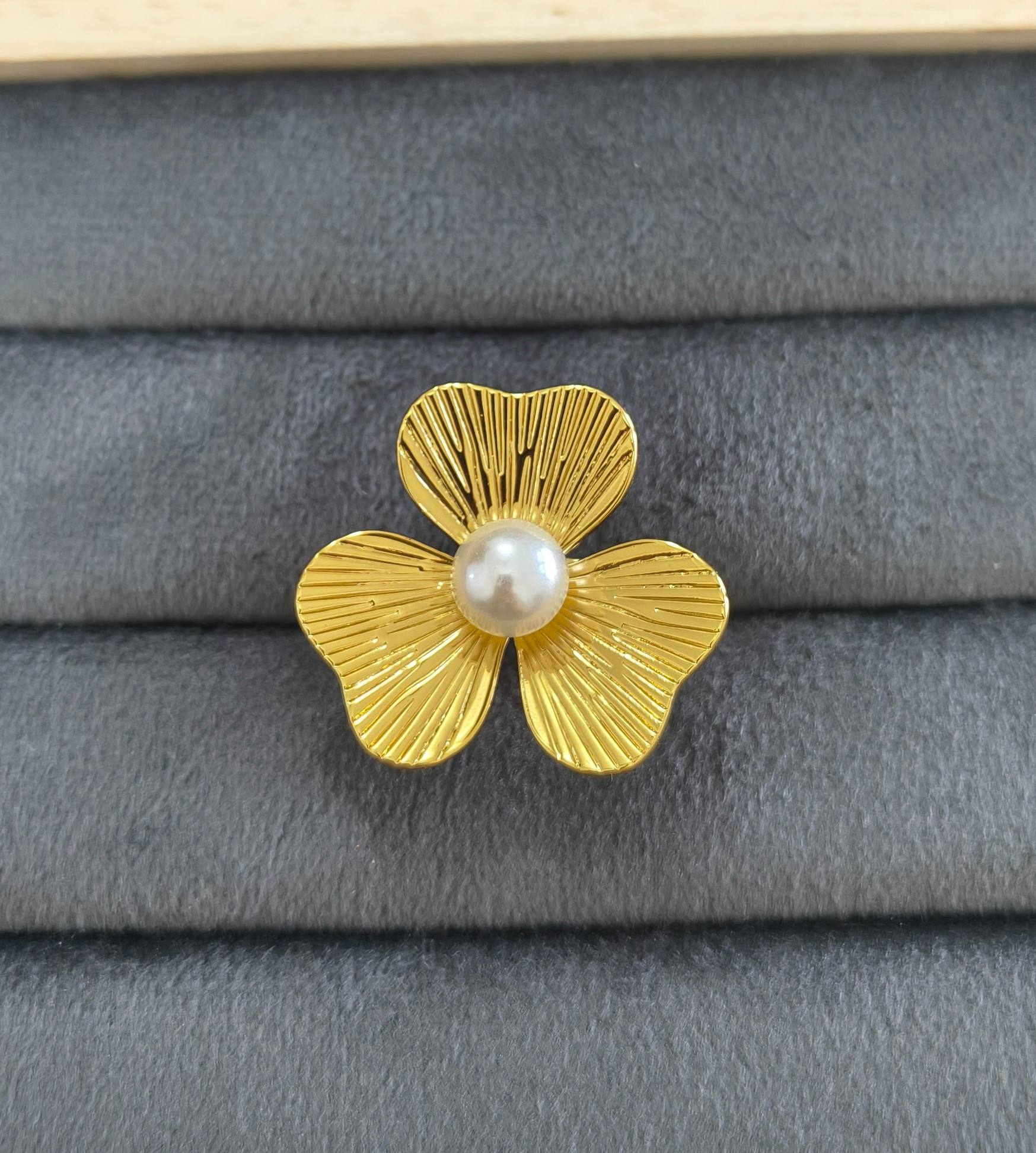 Anti Tarnish Ring Chunky Pearl Floral 18K Gold Plated